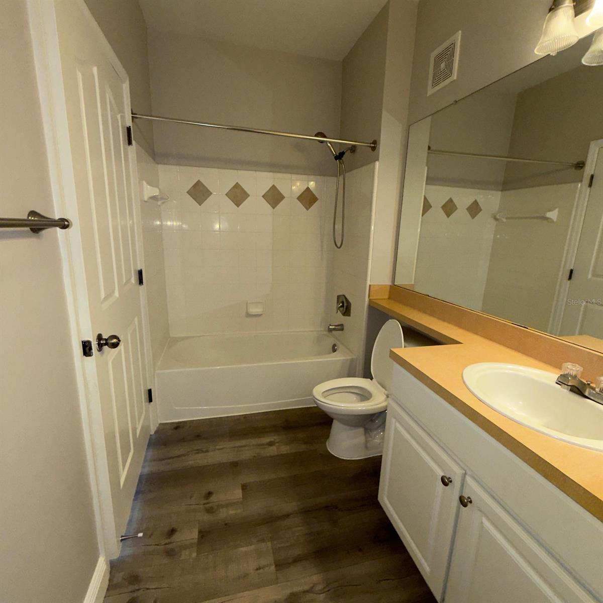 Image 21 of 30 For 12861 Madison Pointe Circle 101