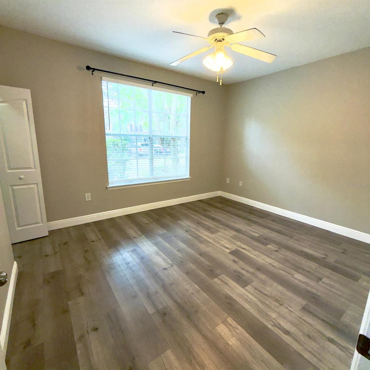 Image 22 of 30 For 12861 Madison Pointe Circle 101