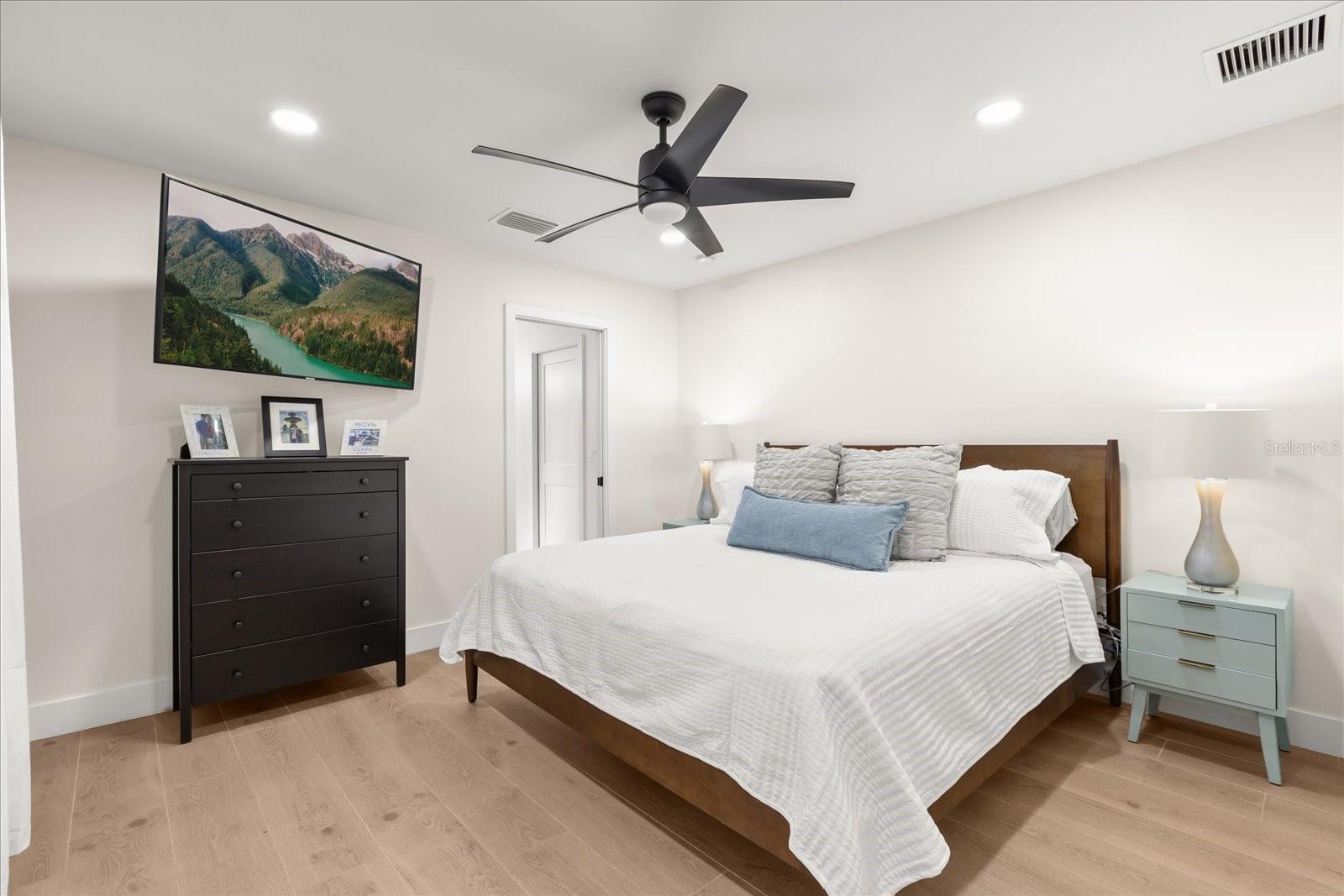 Image 20 of 37 For 1730 Highland Drive