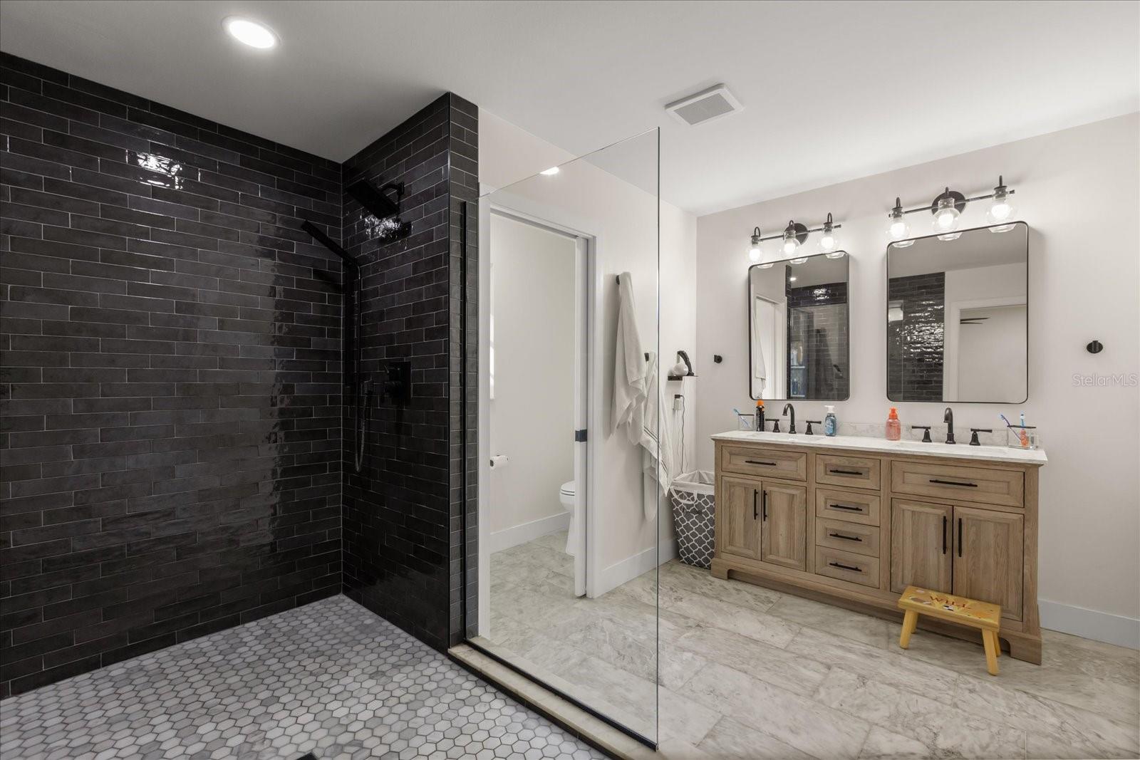 Image 22 of 37 For 1730 Highland Drive