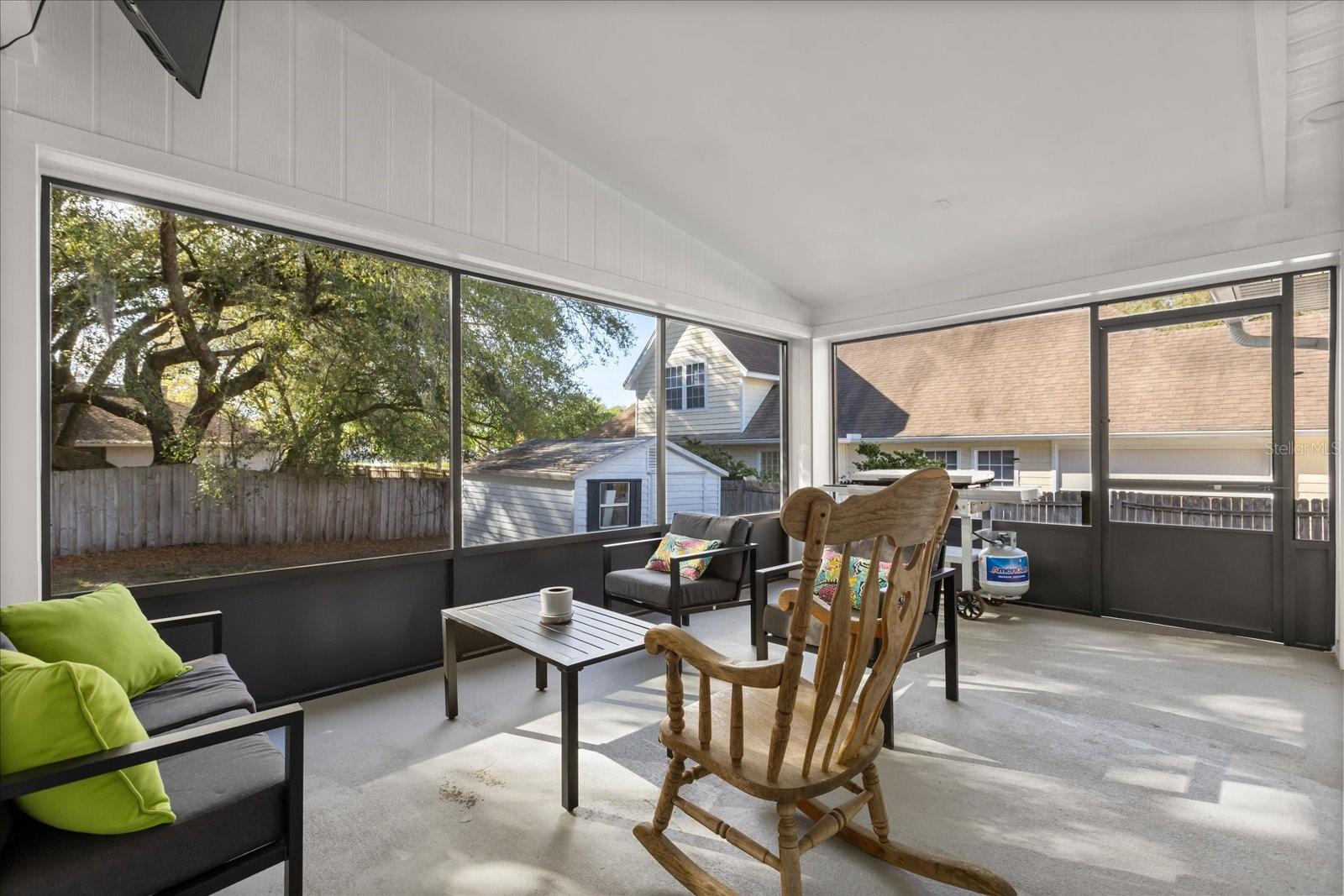 Image 24 of 37 For 1730 Highland Drive