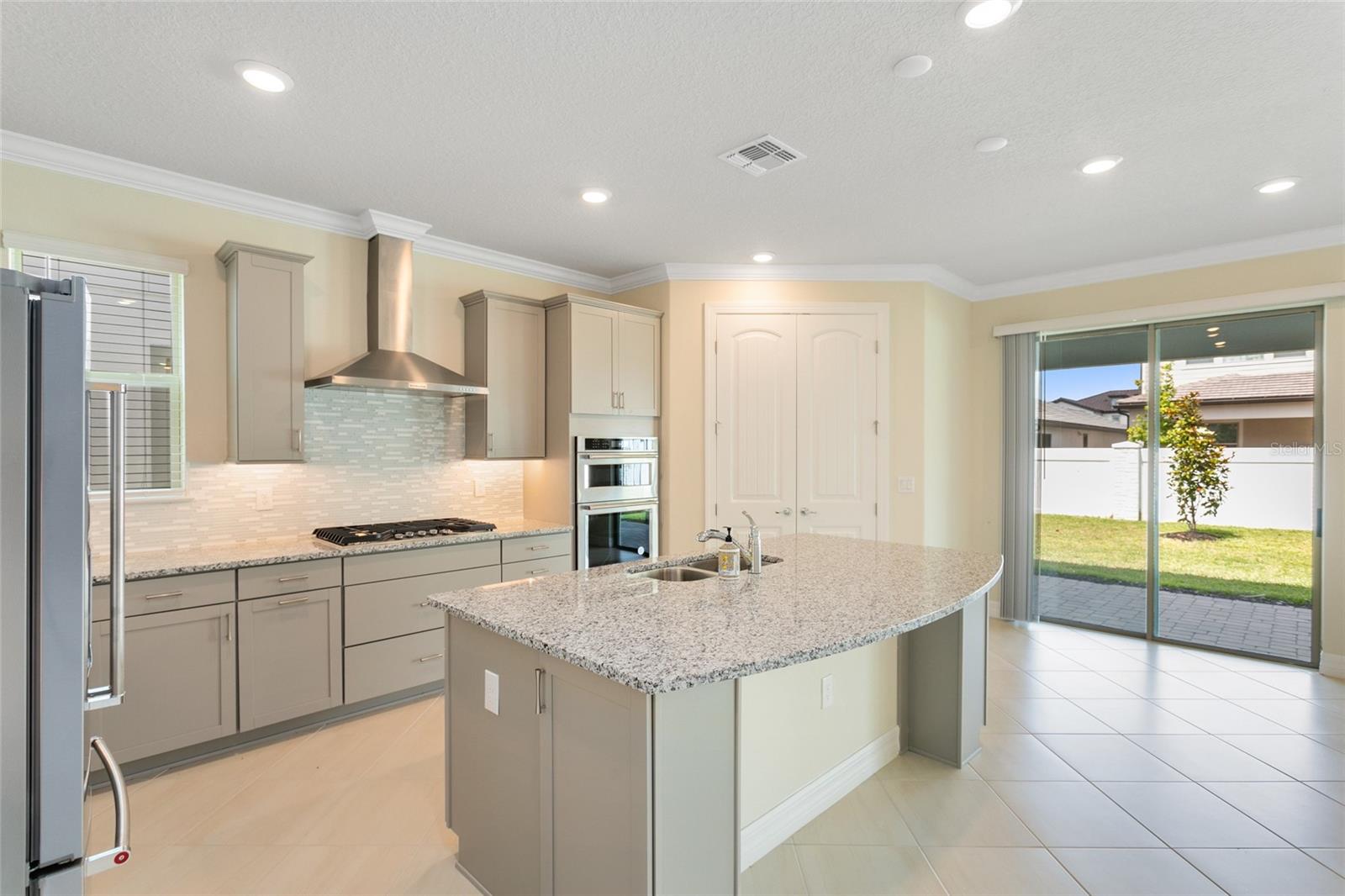 Image 10 of 37 For 9212 Hanging Vine Court