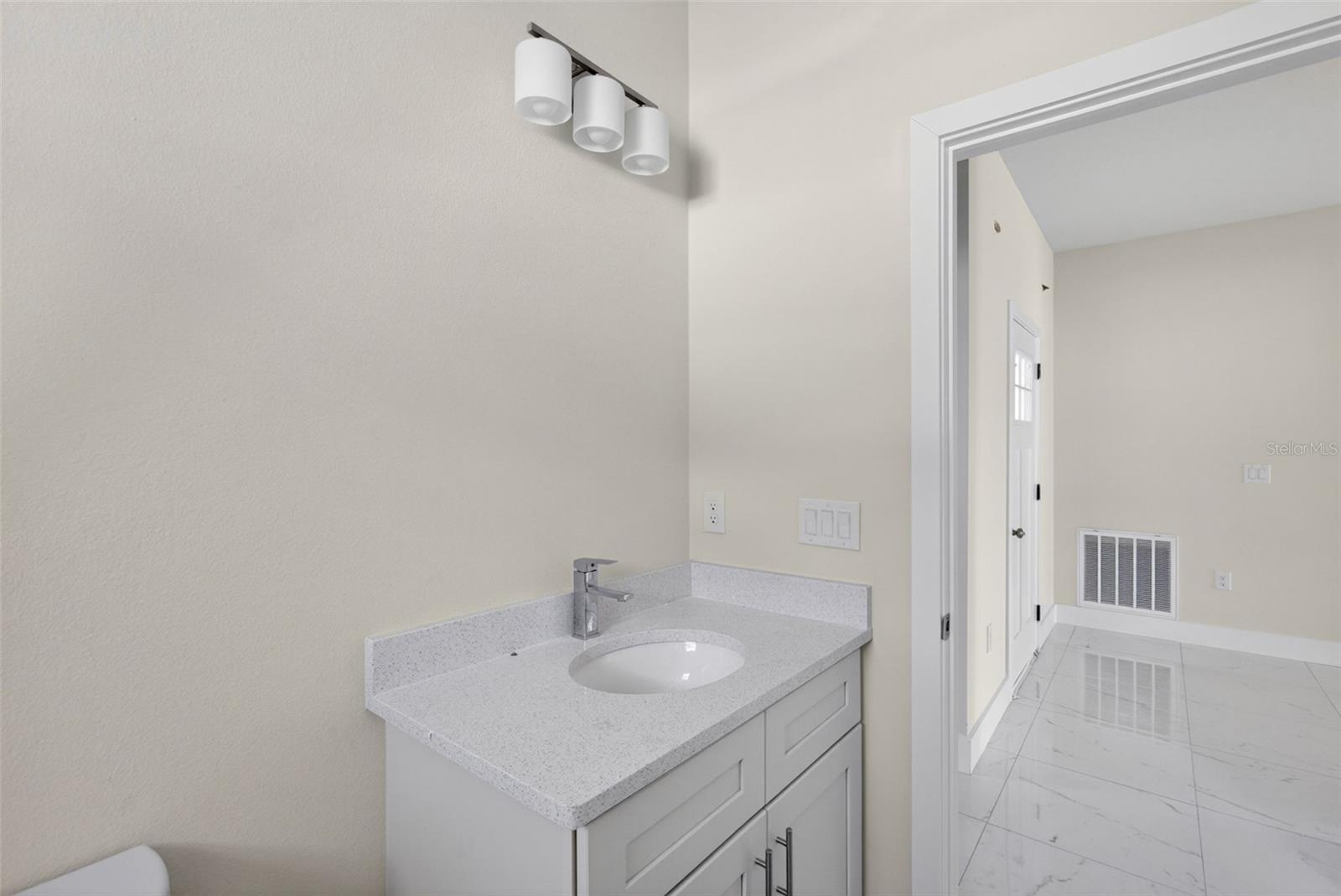 Image 33 of 38 For 21929 Felton Avenue