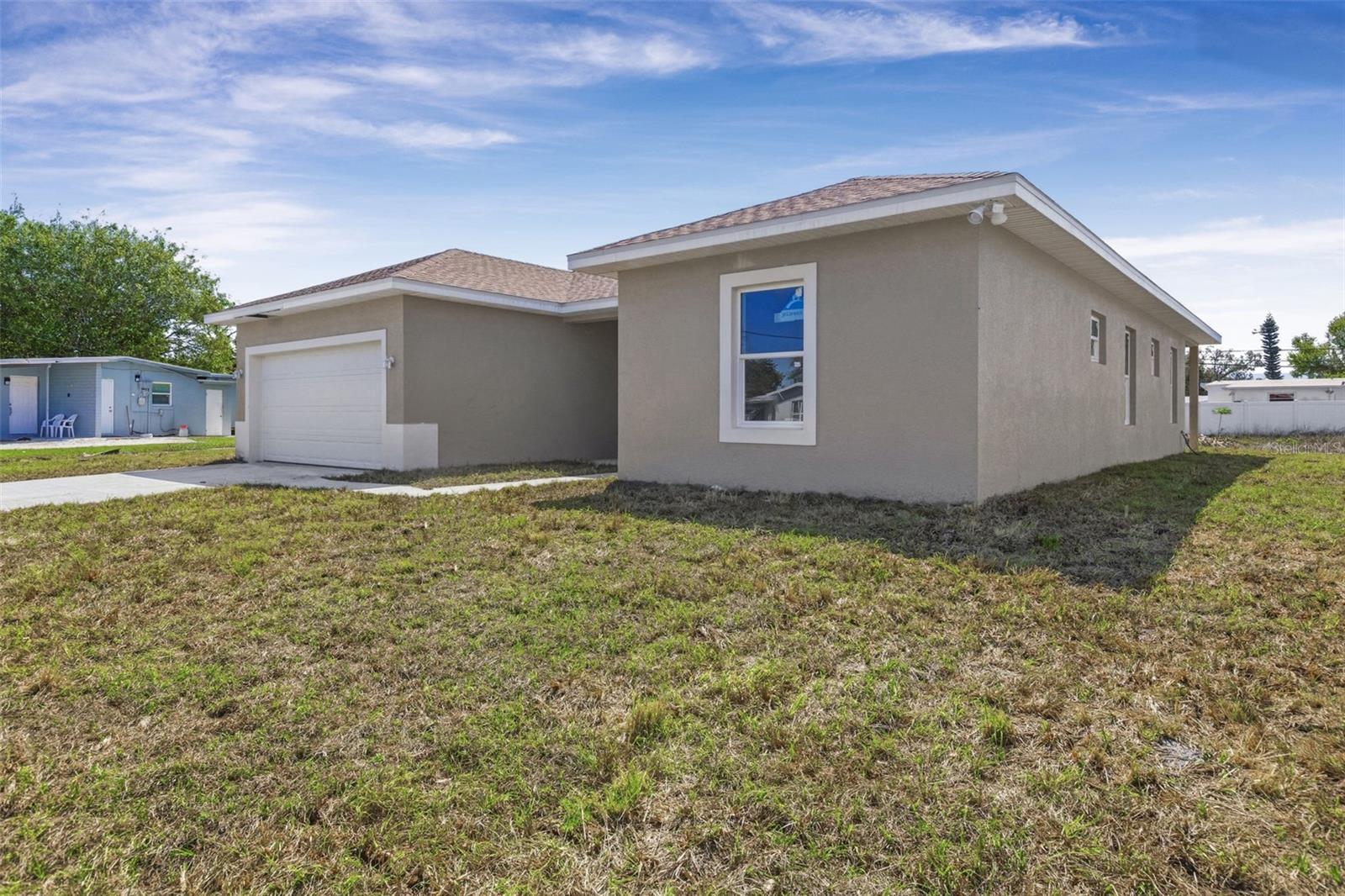 Image 7 of 38 For 21929 Felton Avenue