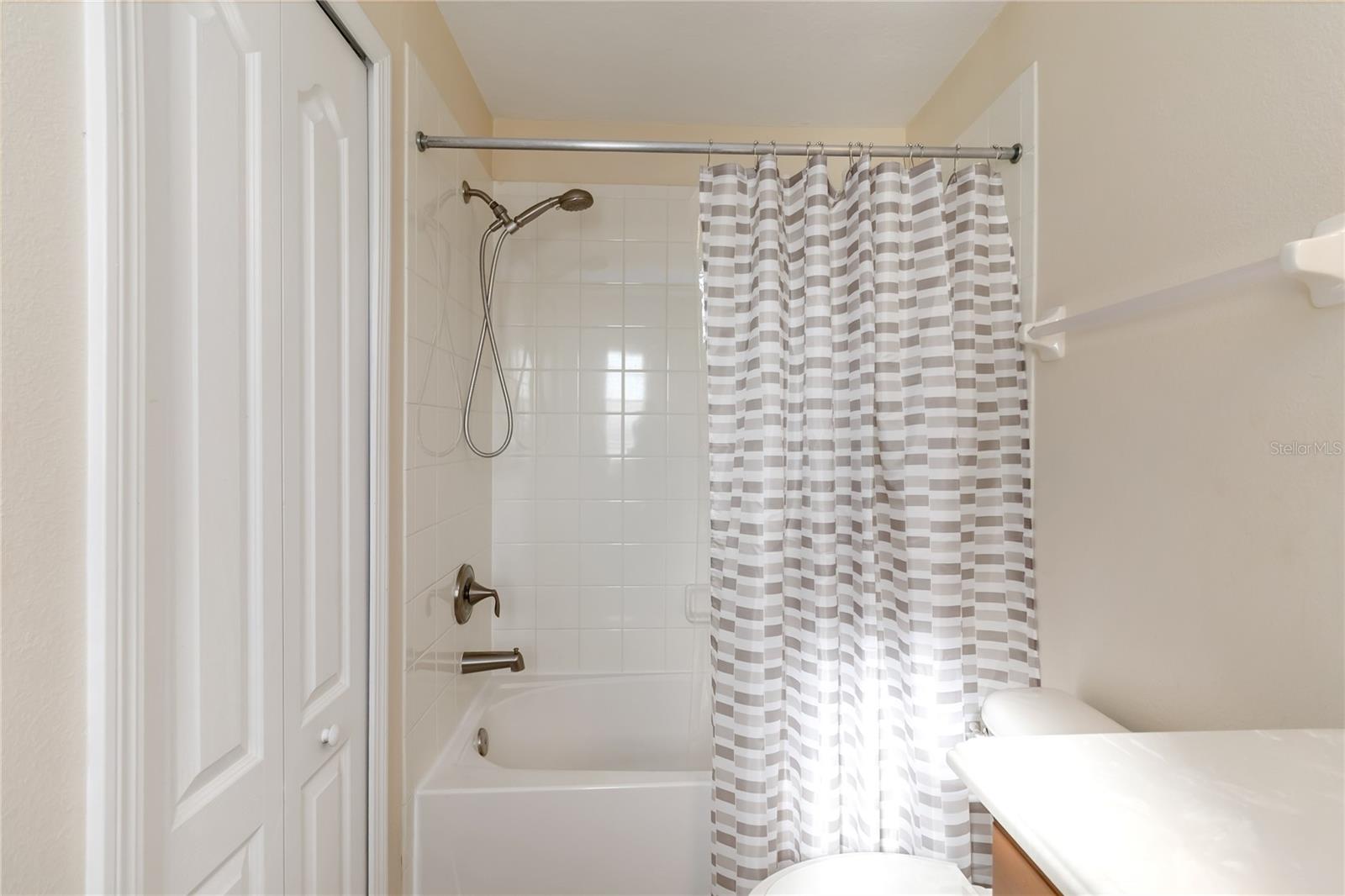 Image 13 of 36 For 9016 Savannah Magnolia Lane