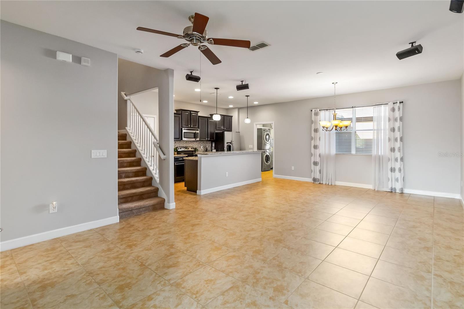 Image 18 of 36 For 9016 Savannah Magnolia Lane