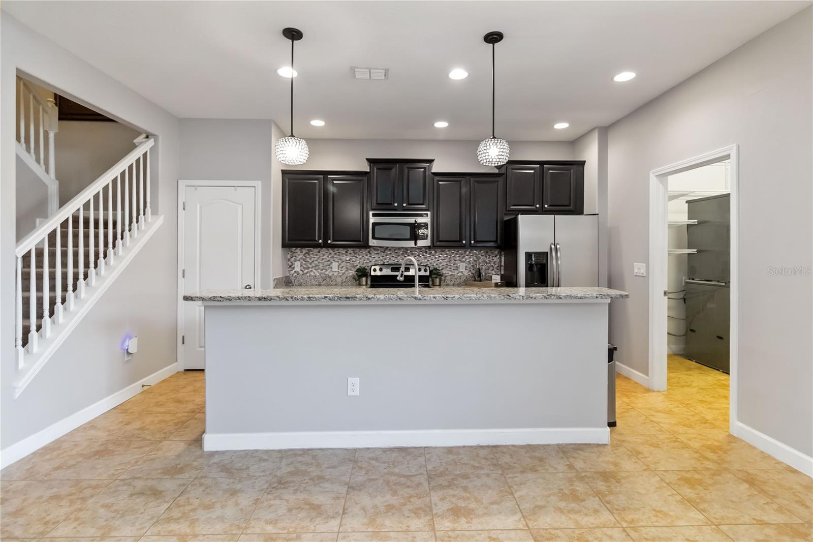 Image 19 of 36 For 9016 Savannah Magnolia Lane