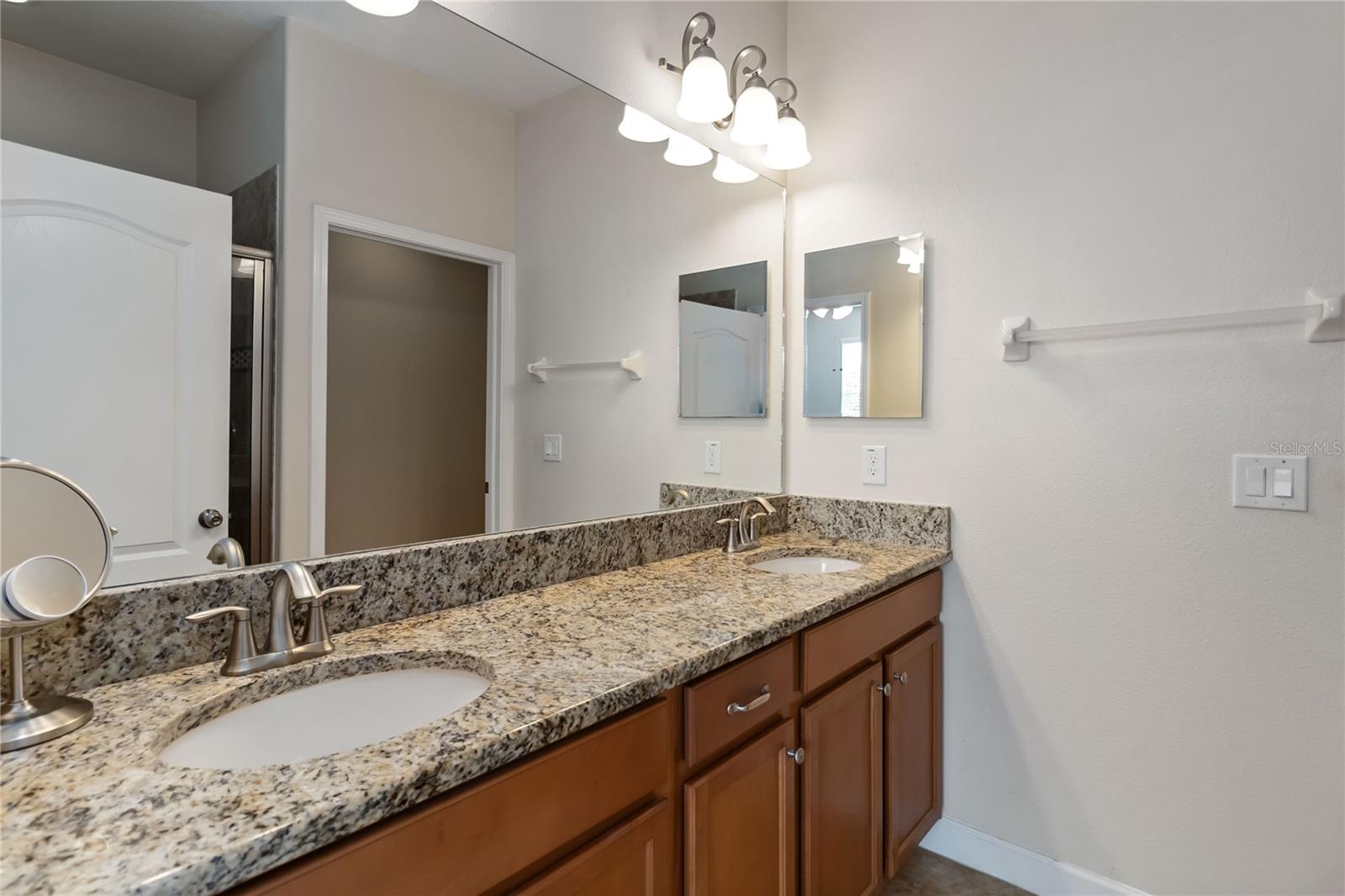 Image 7 of 36 For 9016 Savannah Magnolia Lane