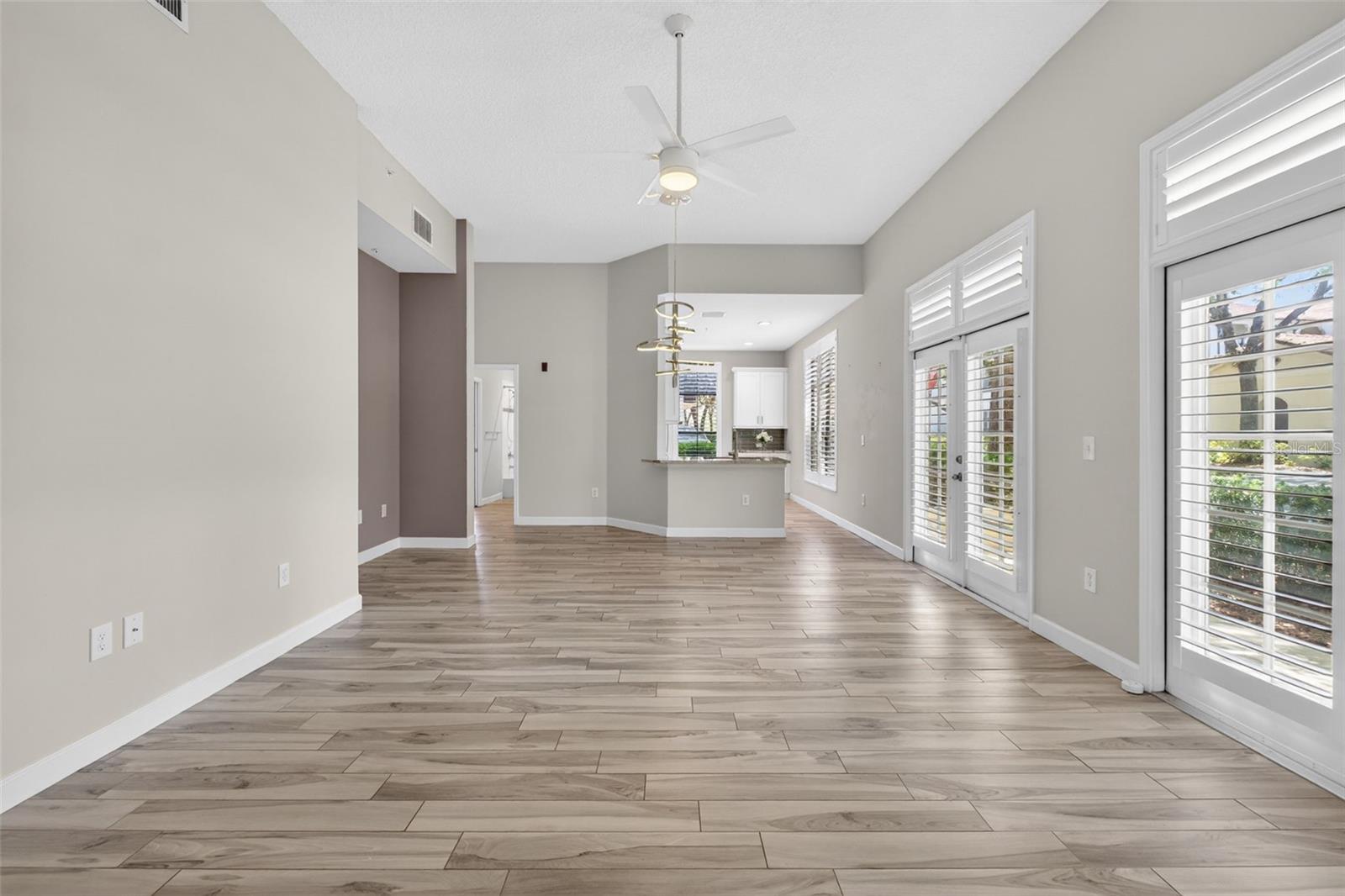 Image 22 of 69 For 701 Westpark Way 101