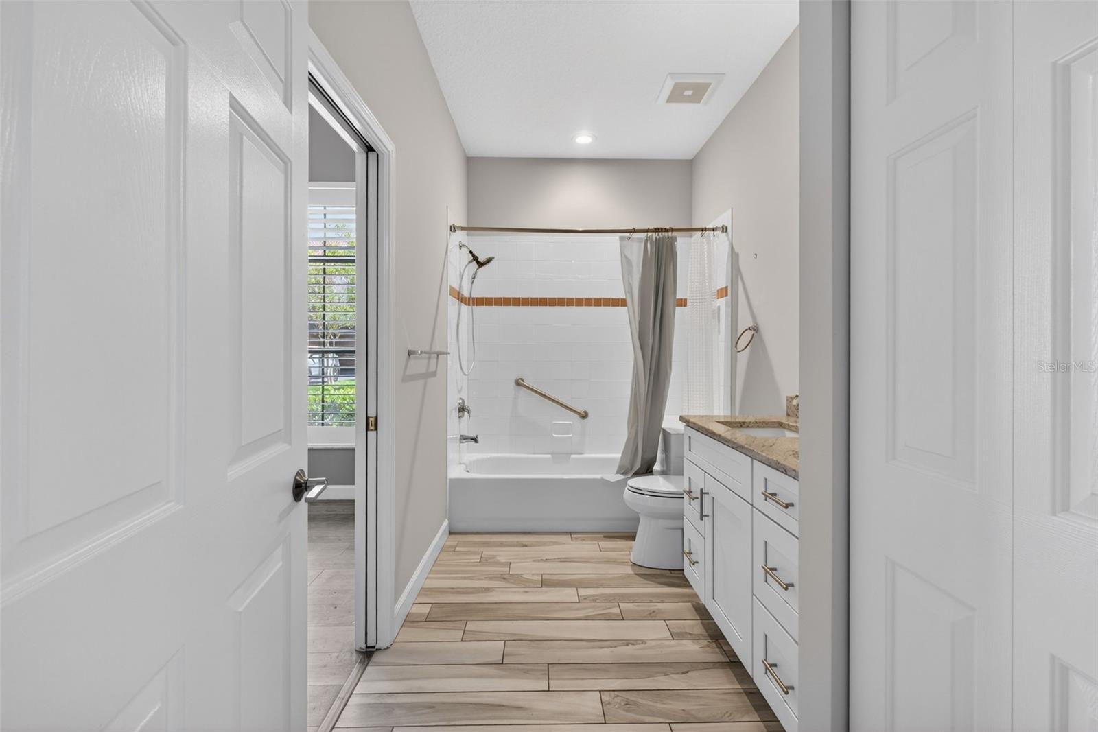 Image 50 of 69 For 701 Westpark Way 101