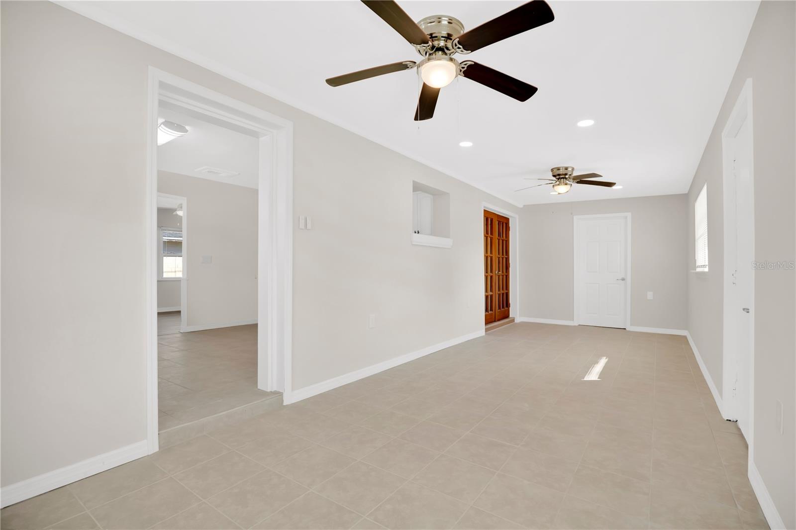 Image 14 of 24 For 1215 Counts Street