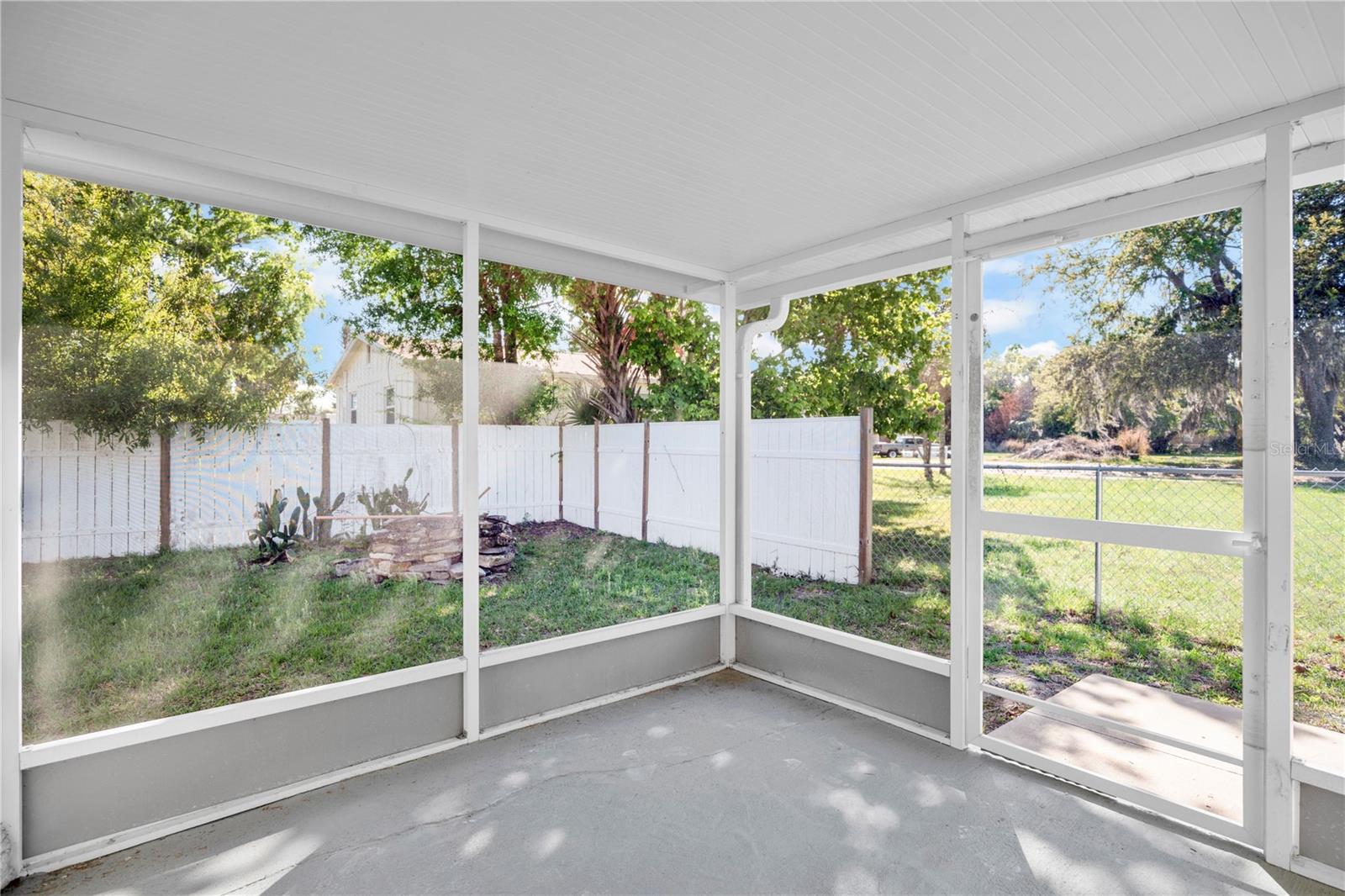 Image 16 of 24 For 1215 Counts Street