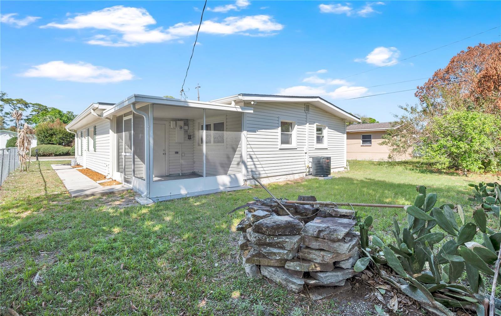 Image 17 of 24 For 1215 Counts Street