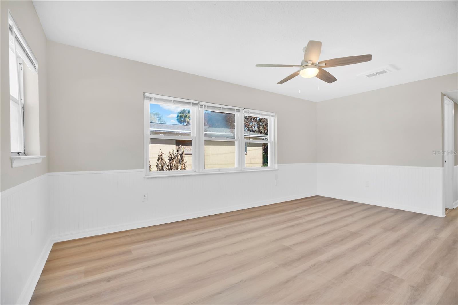 Image 3 of 24 For 1215 Counts Street