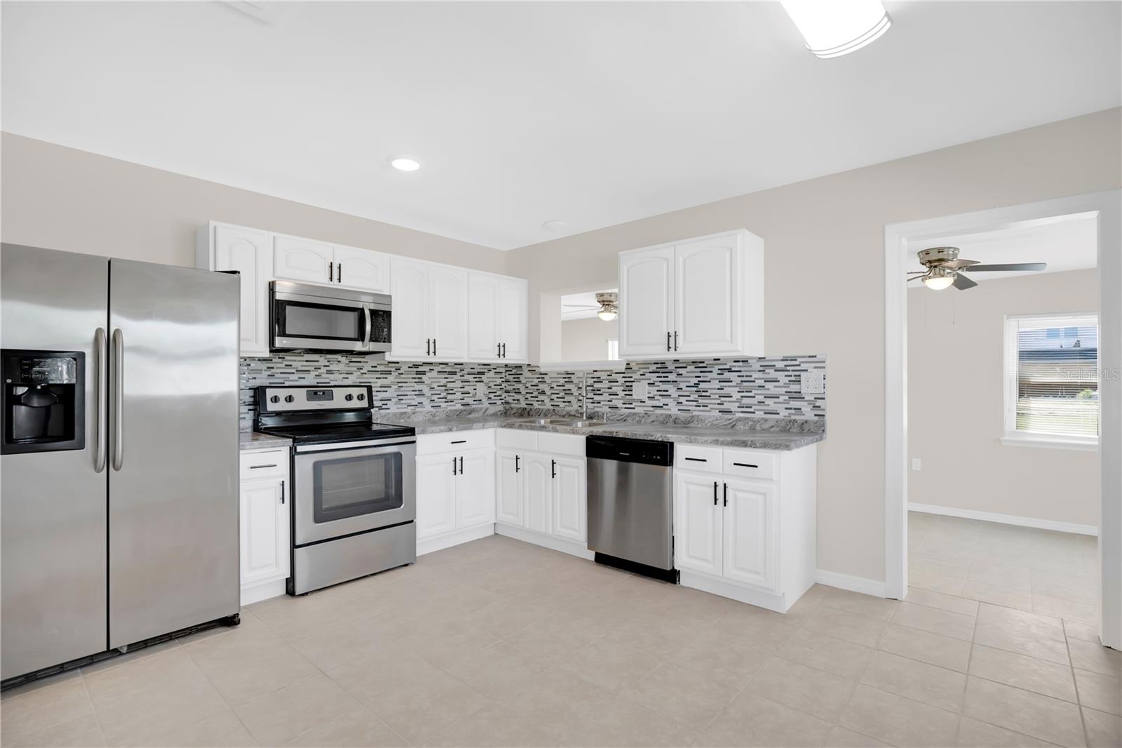 Image 6 of 24 For 1215 Counts Street