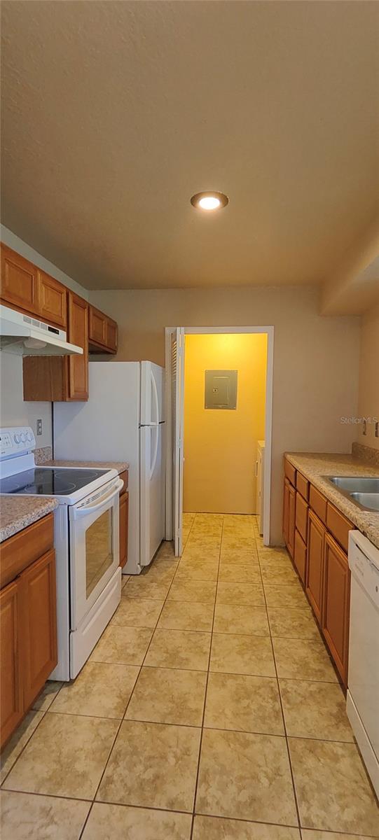 Image 9 of 20 For 2550 Alafaya Trail 10110