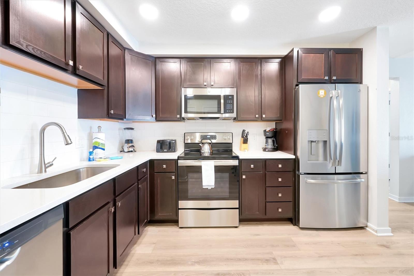 Image 10 of 54 For 4012 Breakview Drive B309