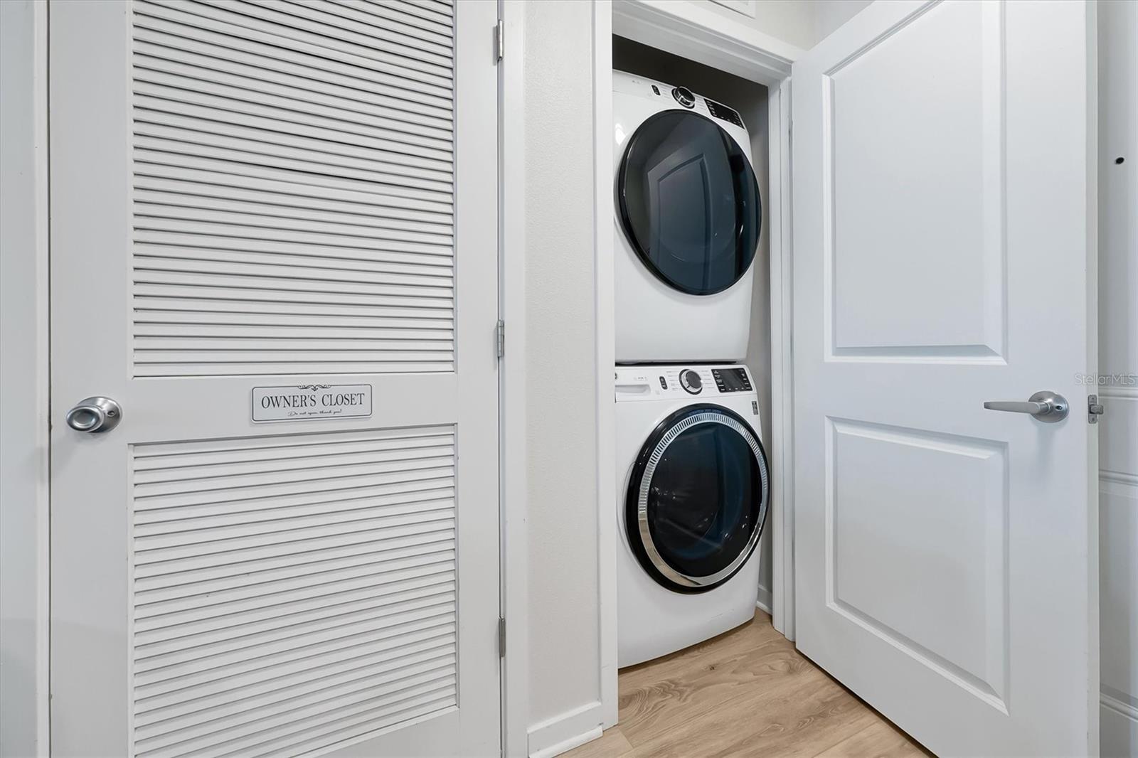 Image 28 of 54 For 4012 Breakview Drive B309