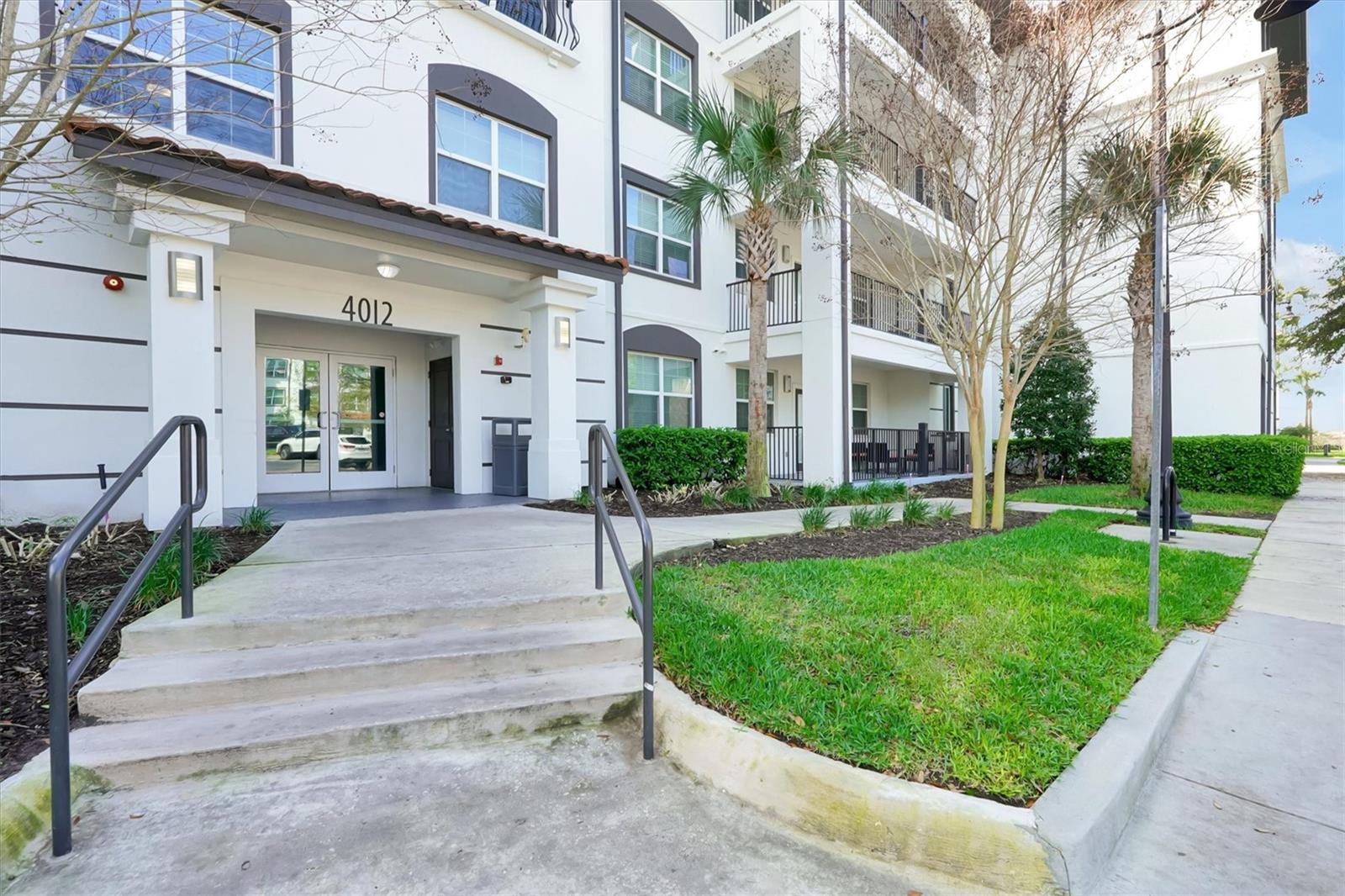 Image 3 of 54 For 4012 Breakview Drive B309