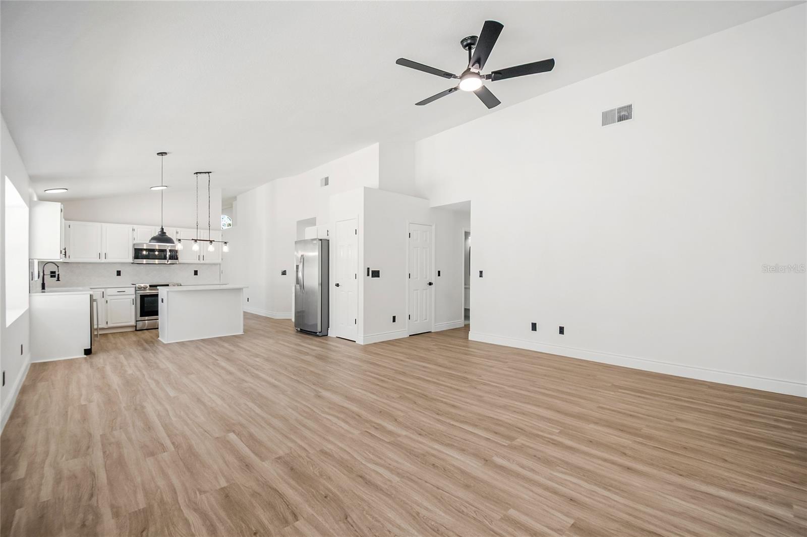 Image 13 of 55 For 808 White Ivey Court