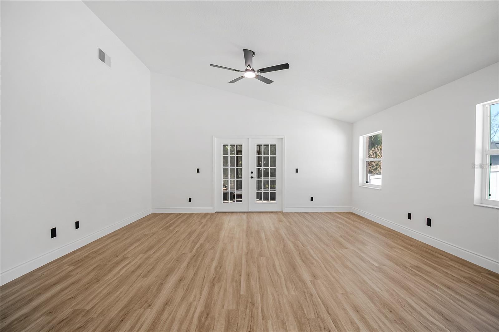 Image 14 of 55 For 808 White Ivey Court