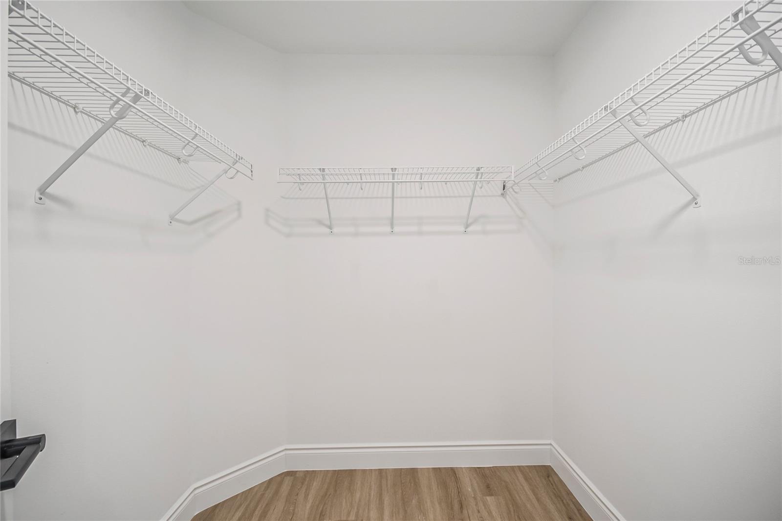 Image 18 of 55 For 808 White Ivey Court