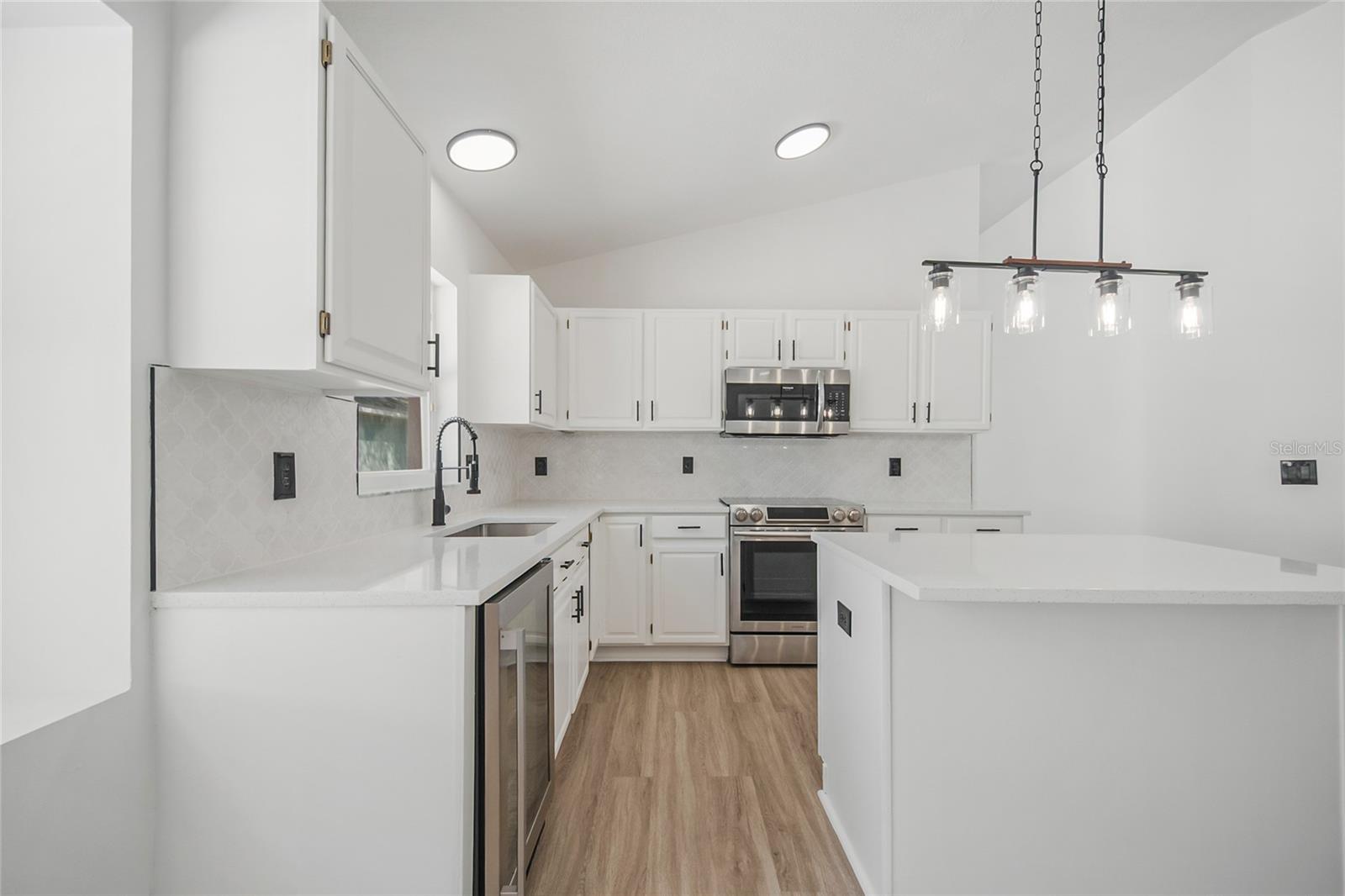 Image 31 of 55 For 808 White Ivey Court