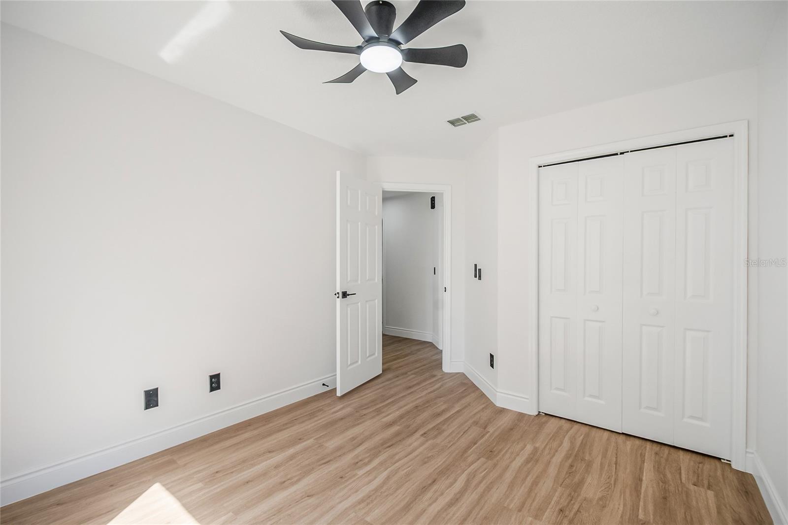 Image 4 of 55 For 808 White Ivey Court