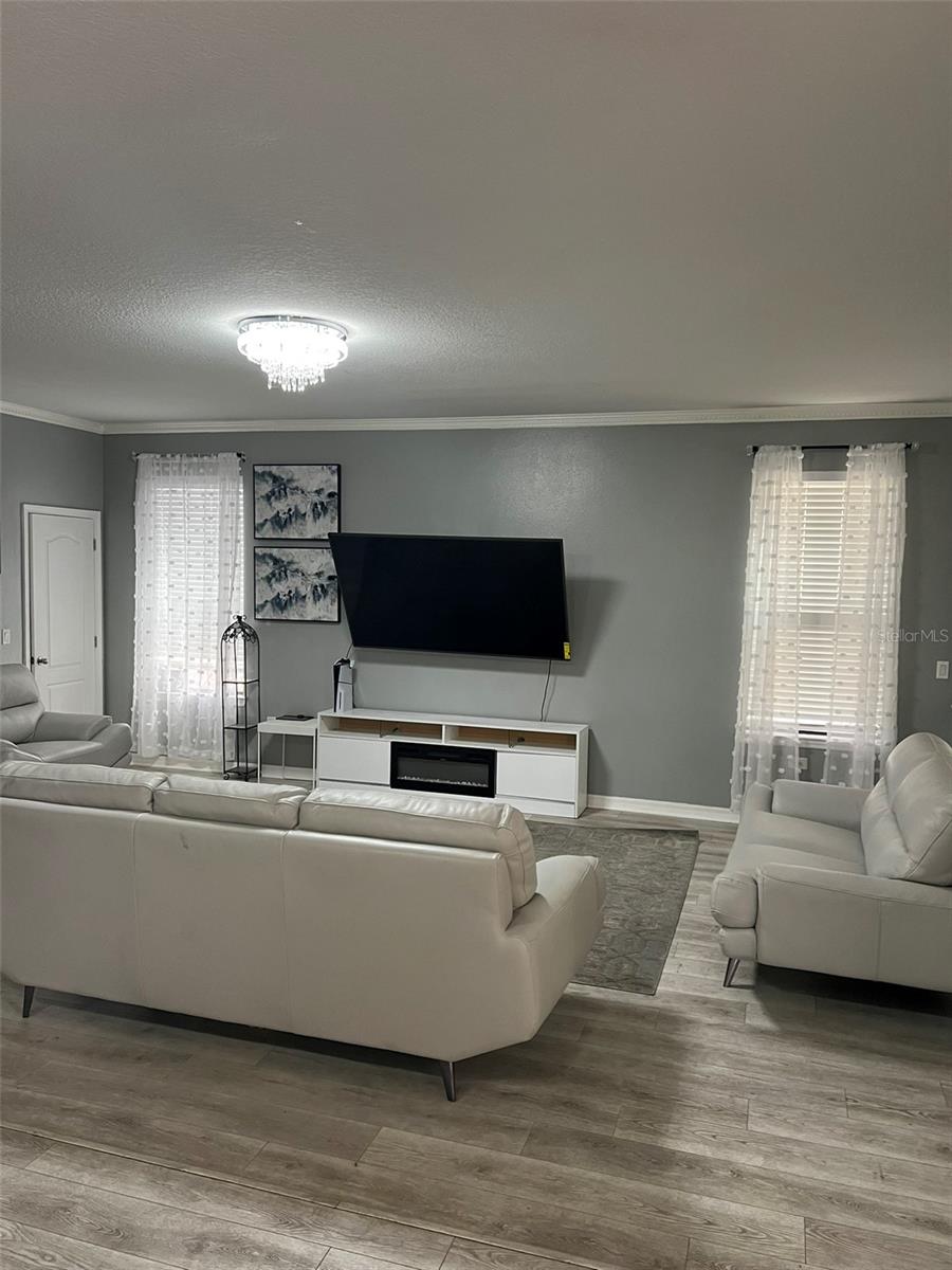 Image 5 of 9 For 2507 Red Berry Way