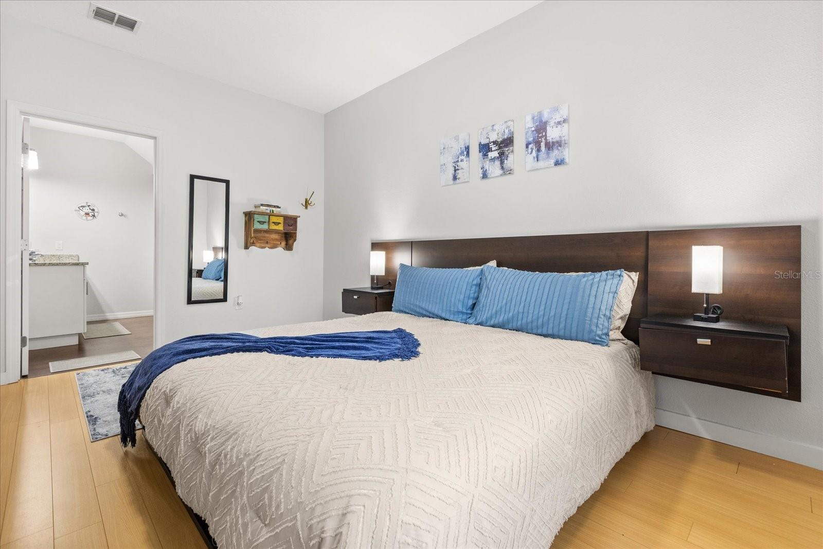 Image 15 of 30 For 5356 Diplomat Court 107