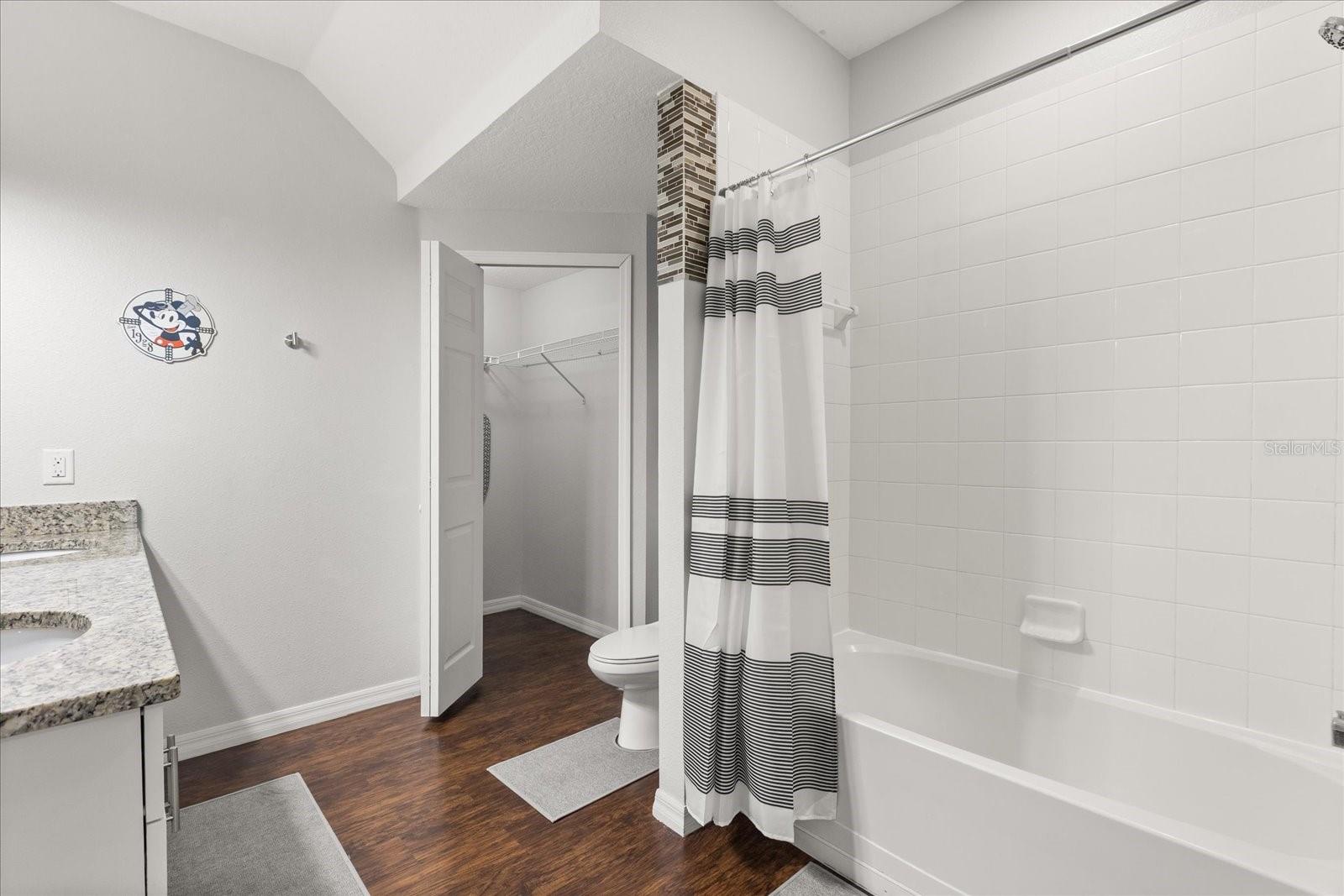 Image 18 of 30 For 5356 Diplomat Court 107