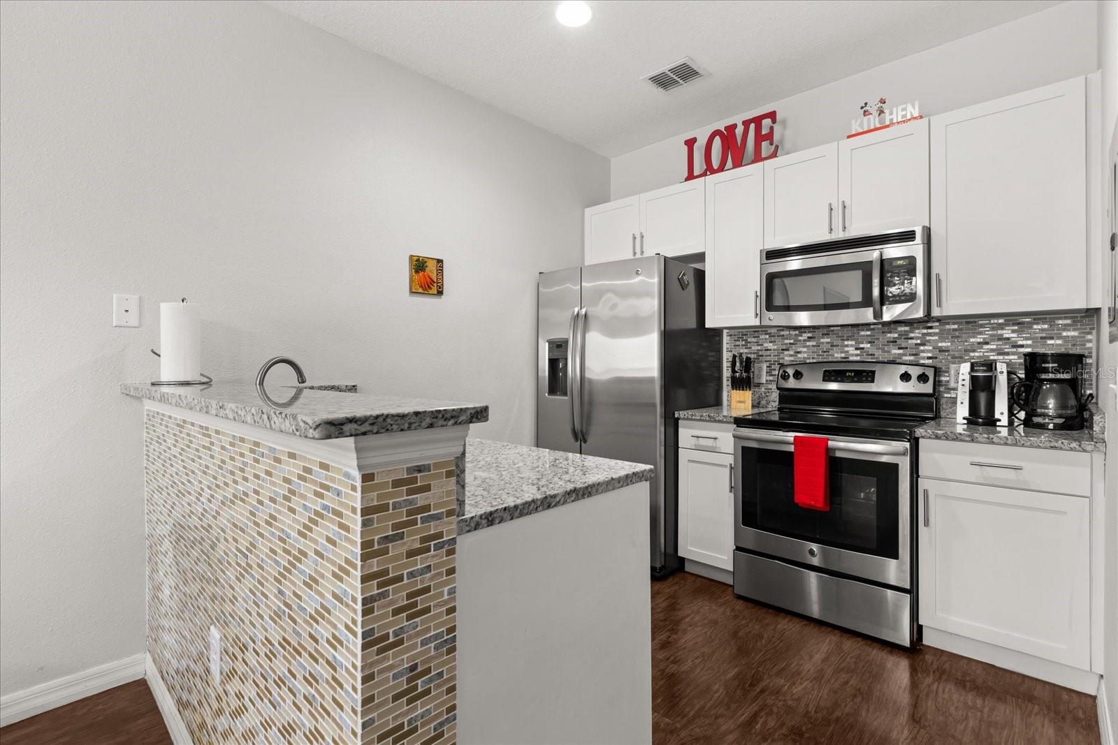 Image 8 of 30 For 5356 Diplomat Court 107