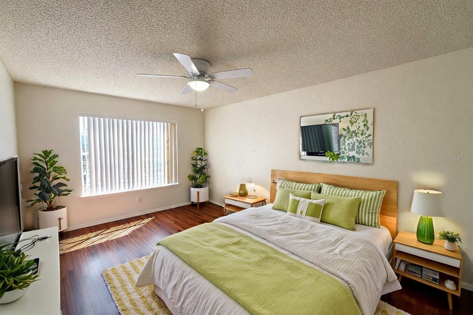 Image 9 of 17 For 2550 Alafaya Trail 10206