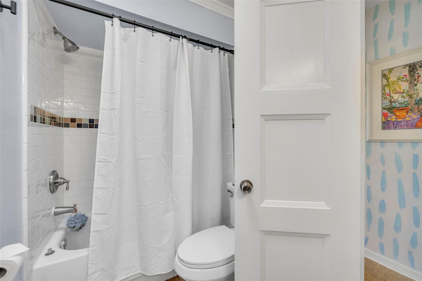 Image 16 of 29 For 815 Arlington Boulevard