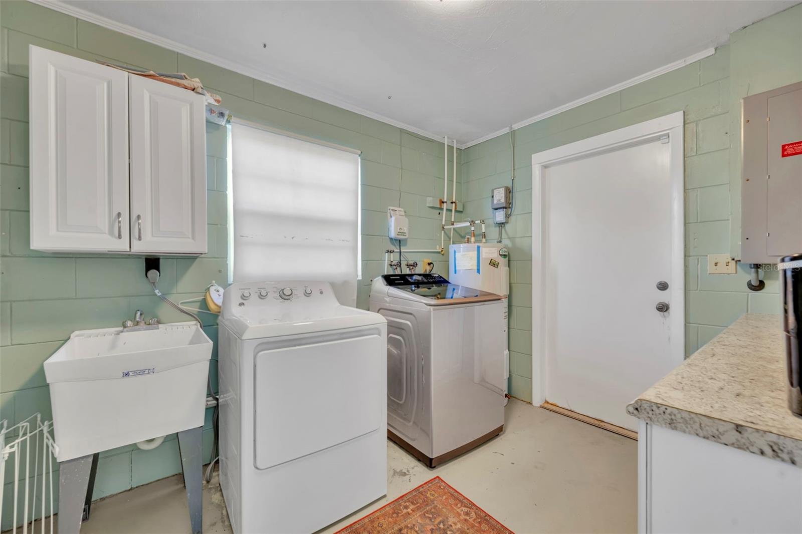 Image 17 of 29 For 815 Arlington Boulevard