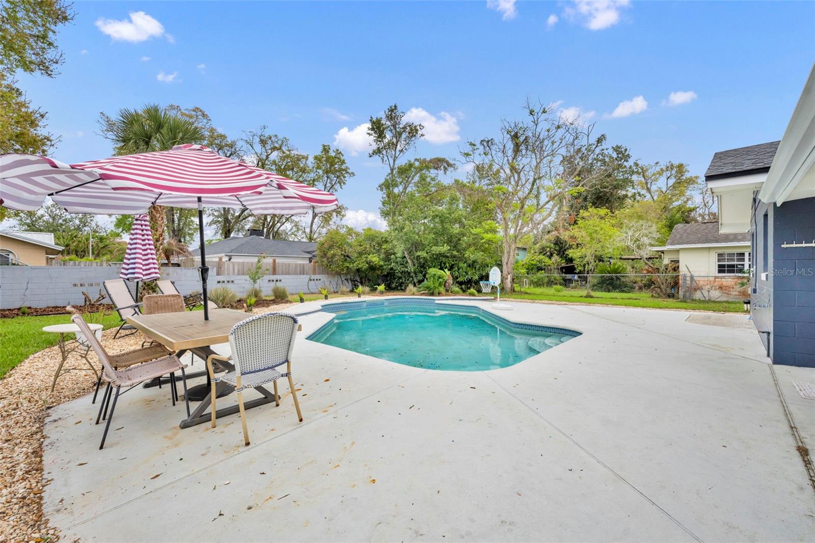 Image 18 of 29 For 815 Arlington Boulevard