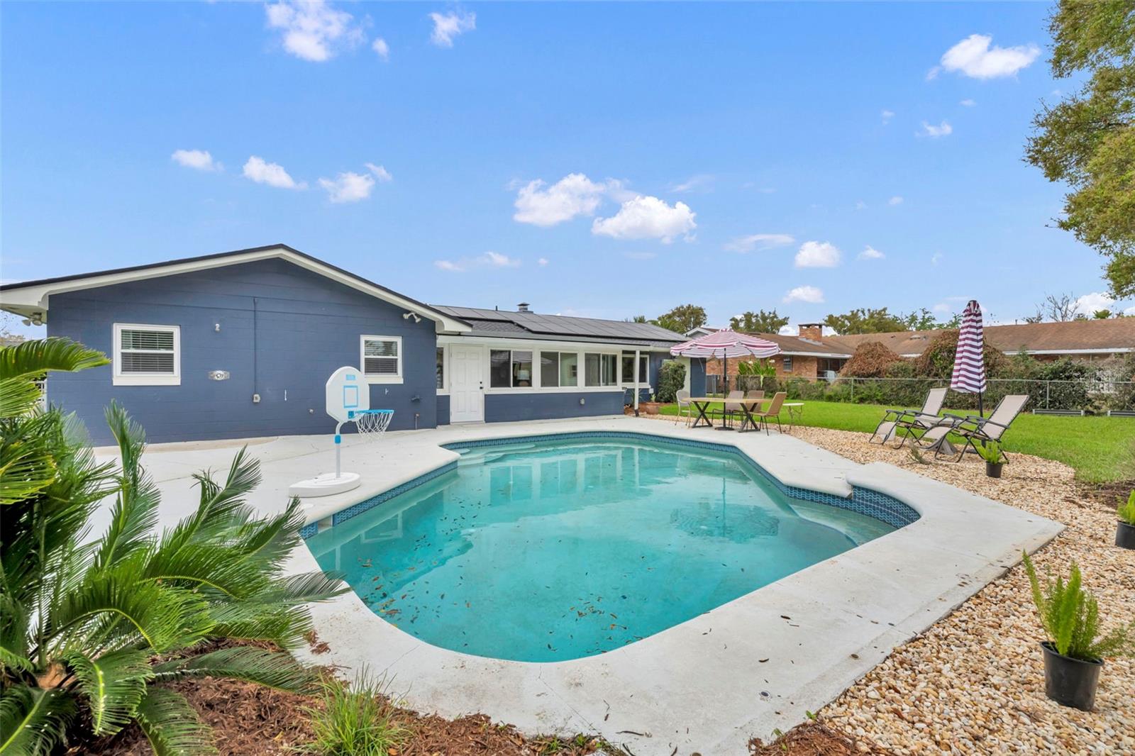 Image 19 of 29 For 815 Arlington Boulevard