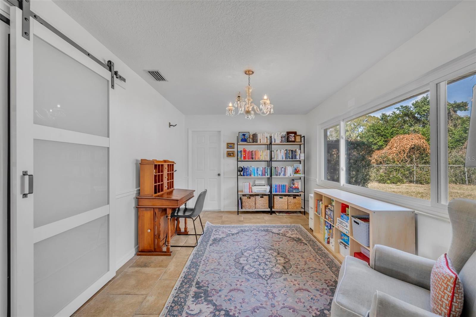 Image 9 of 29 For 815 Arlington Boulevard