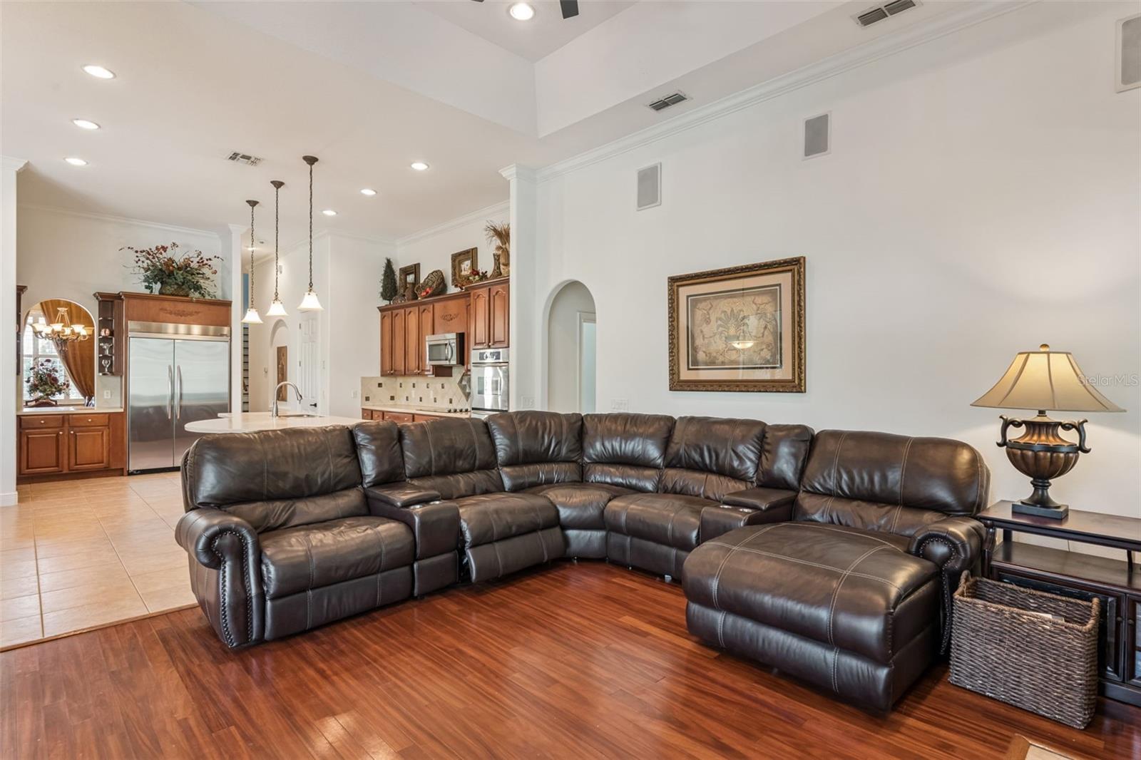 Image 14 of 49 For 814 Miami Springs Drive