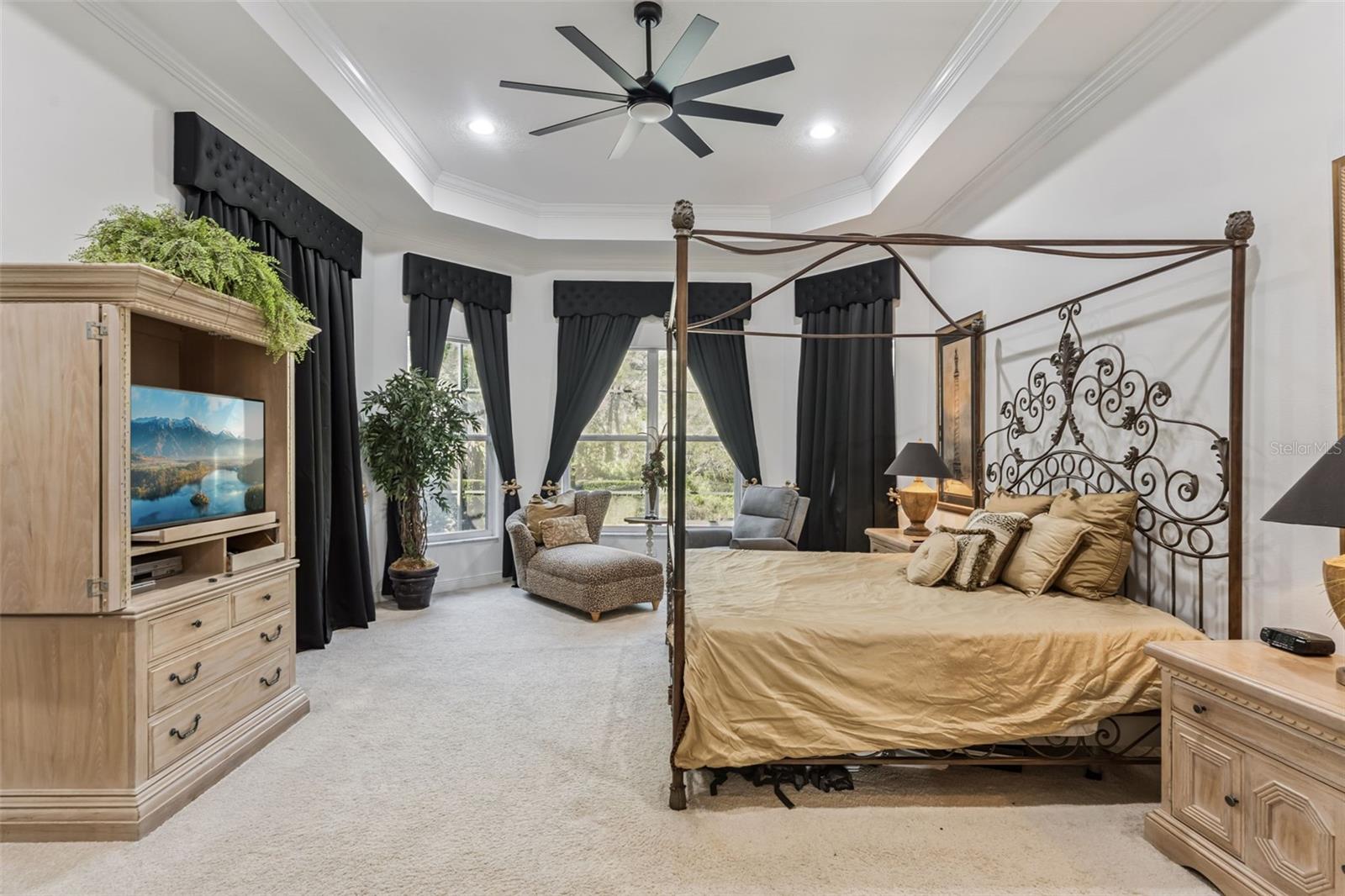 Image 16 of 49 For 814 Miami Springs Drive