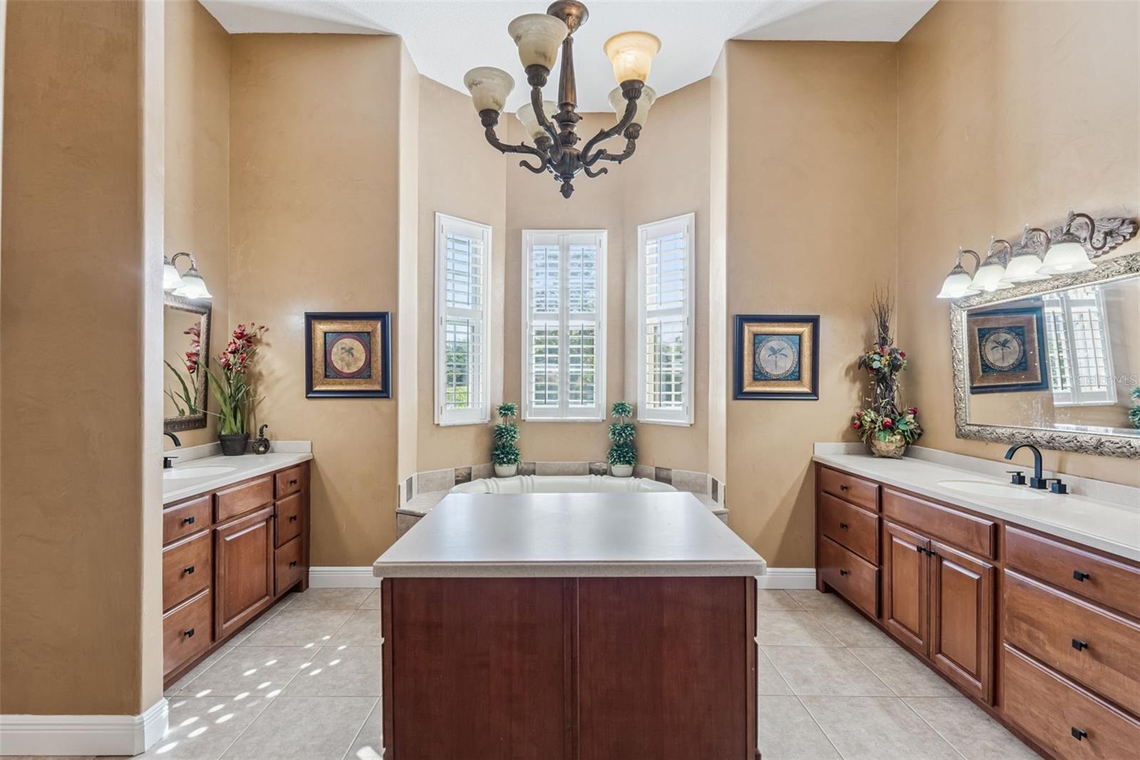 Image 17 of 49 For 814 Miami Springs Drive