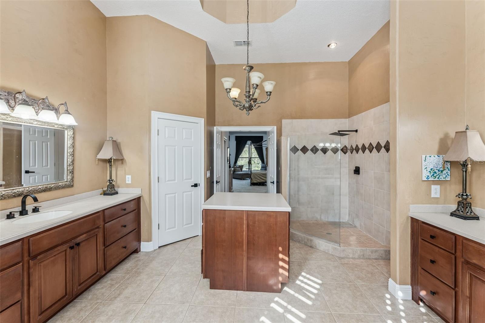 Image 18 of 49 For 814 Miami Springs Drive