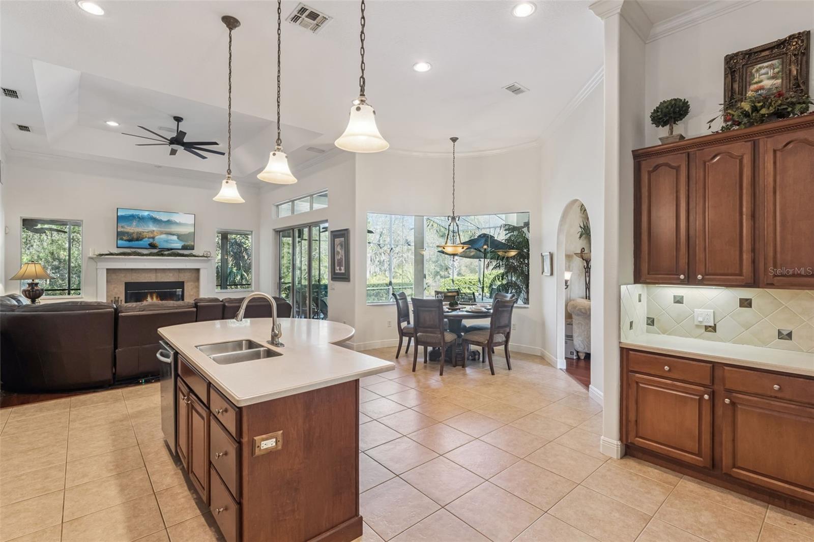 Image 3 of 49 For 814 Miami Springs Drive