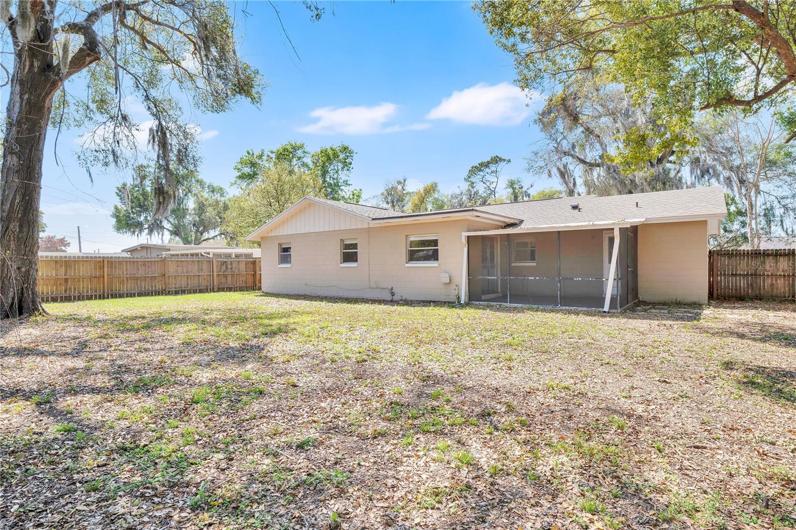 Image 21 of 26 For 4521 Conway Gardens Road