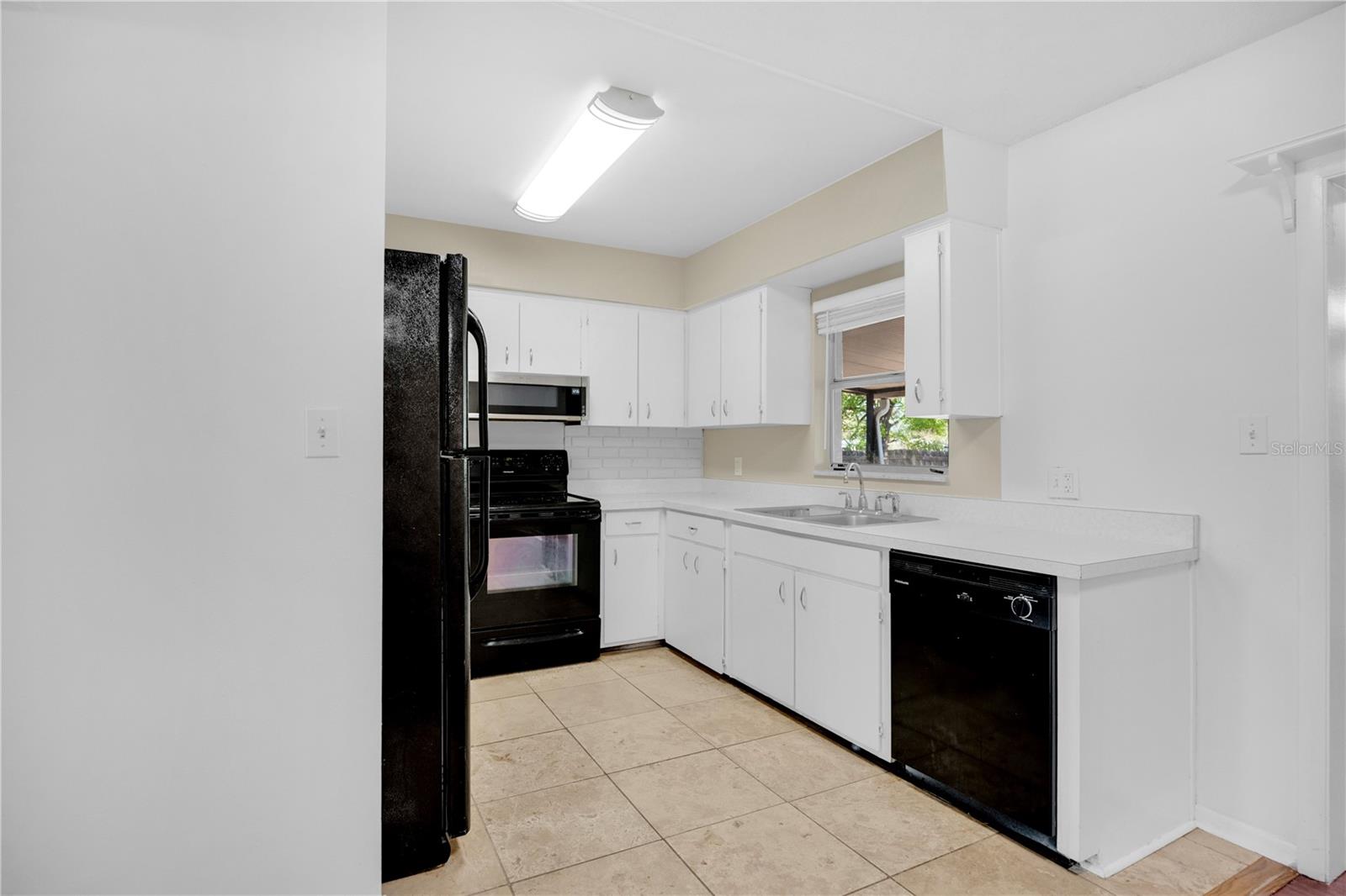 Image 9 of 26 For 4521 Conway Gardens Road