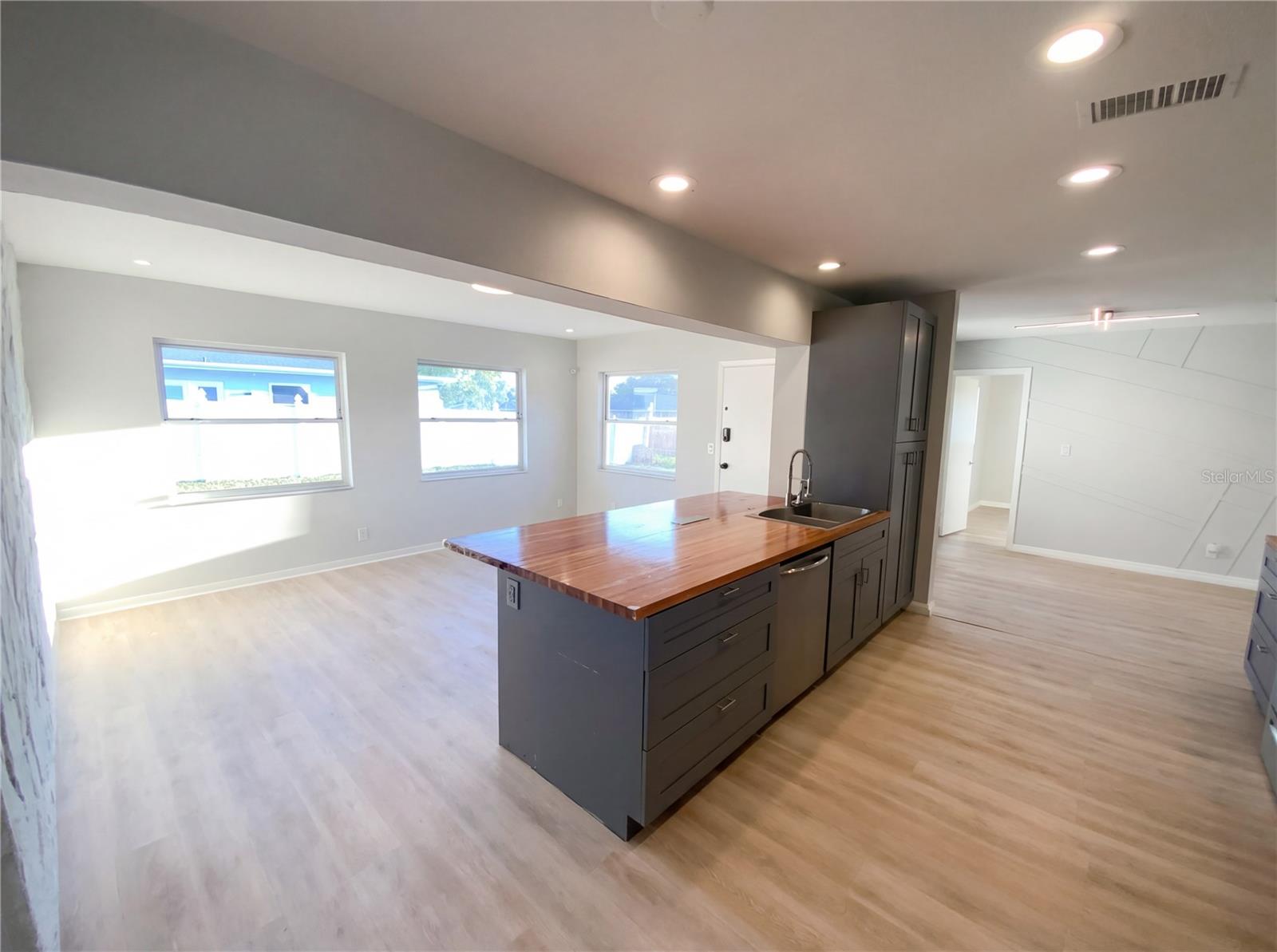 Image 17 of 37 For 408 Ocean Court