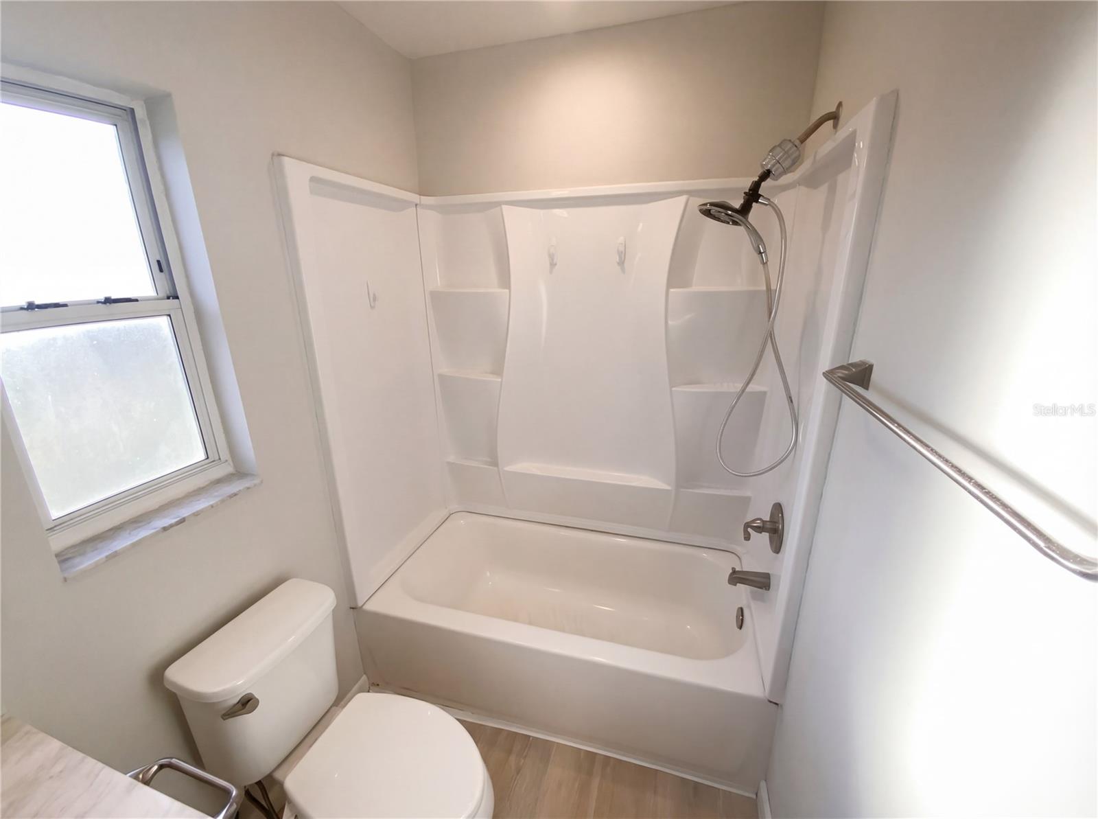 Image 28 of 37 For 408 Ocean Court