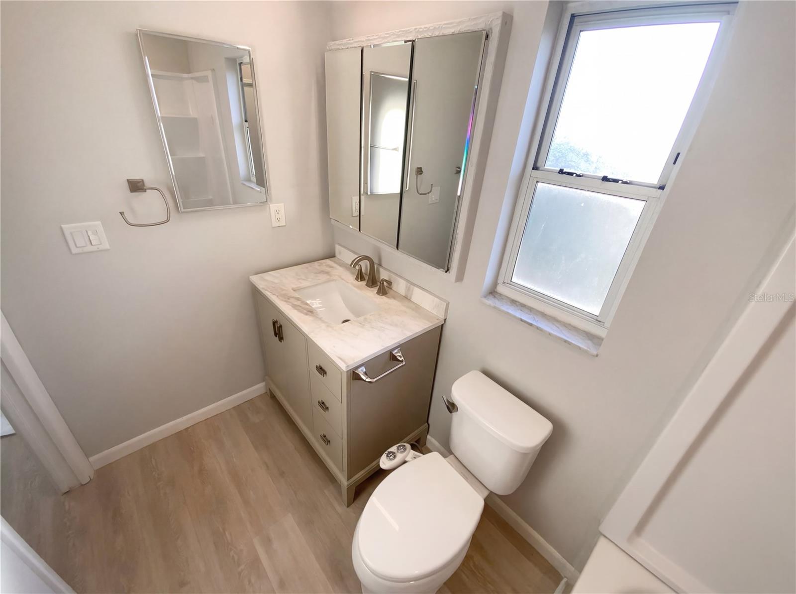 Image 29 of 37 For 408 Ocean Court