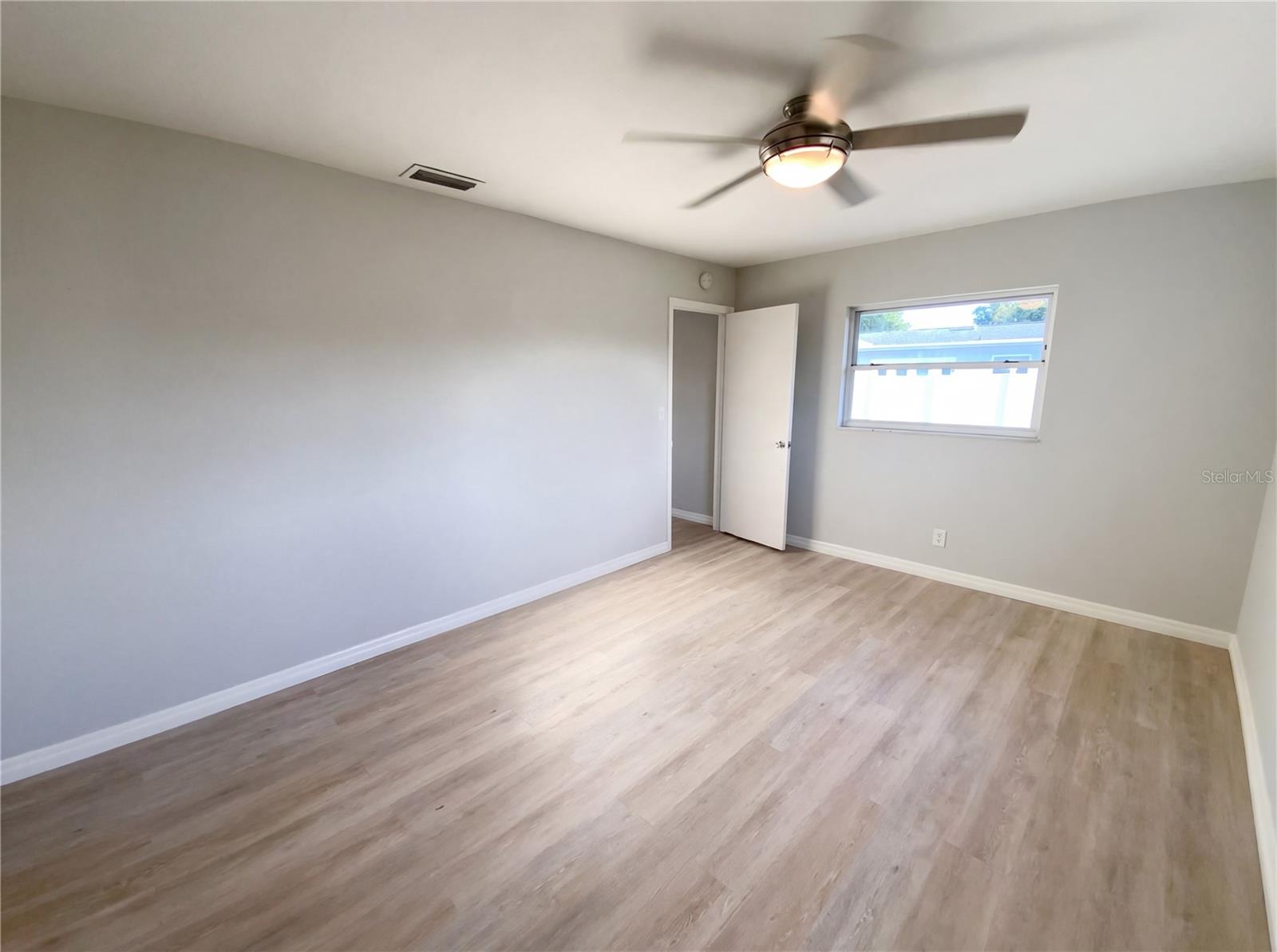 Image 30 of 37 For 408 Ocean Court