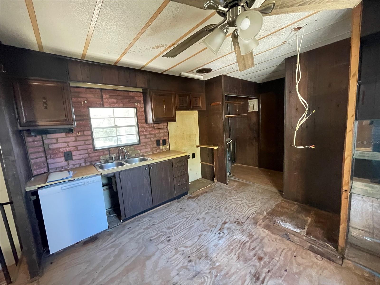 Image 7 of 26 For 31725 Spruce Drive